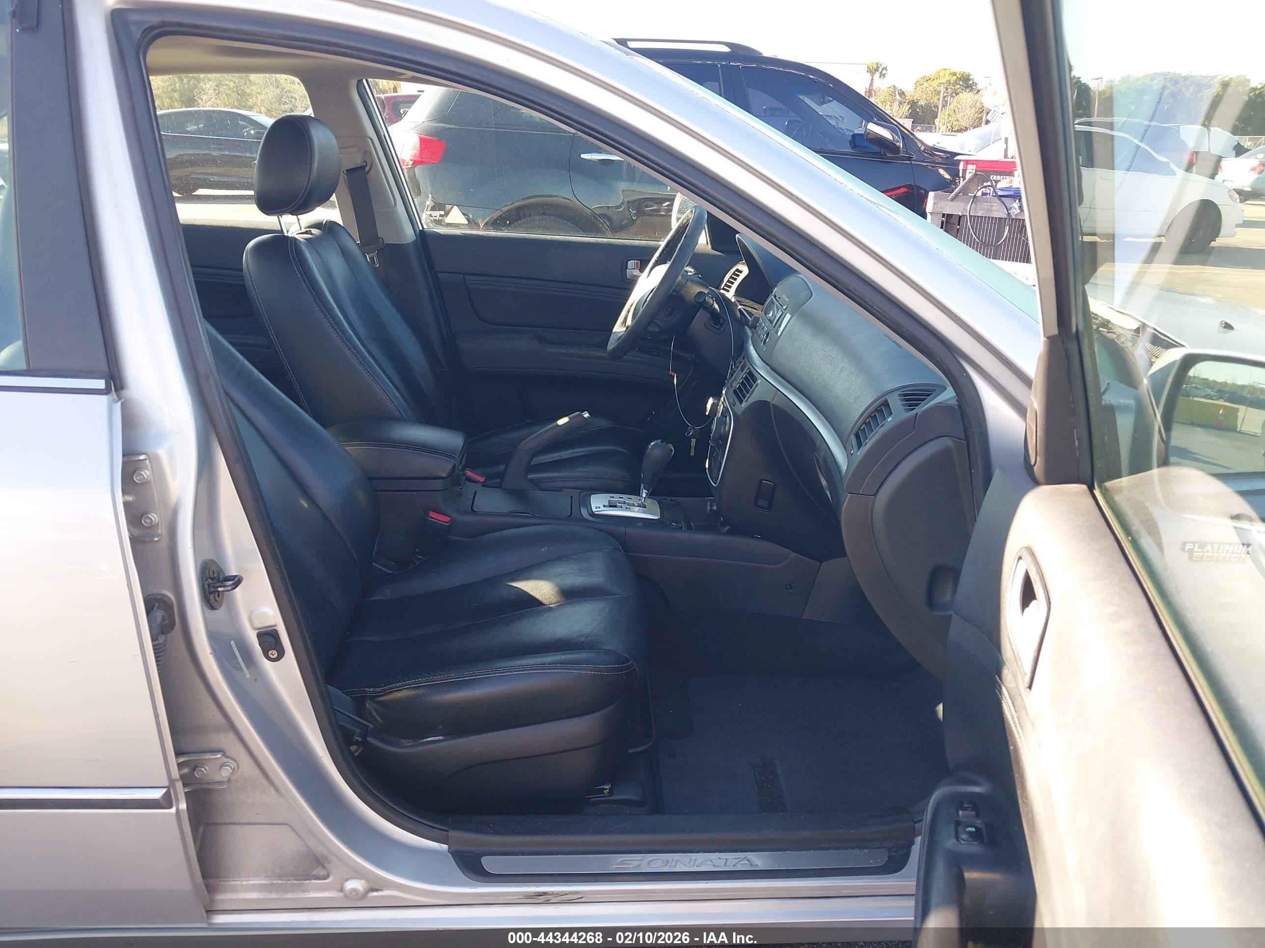 HYUNDAI SONATA image 5