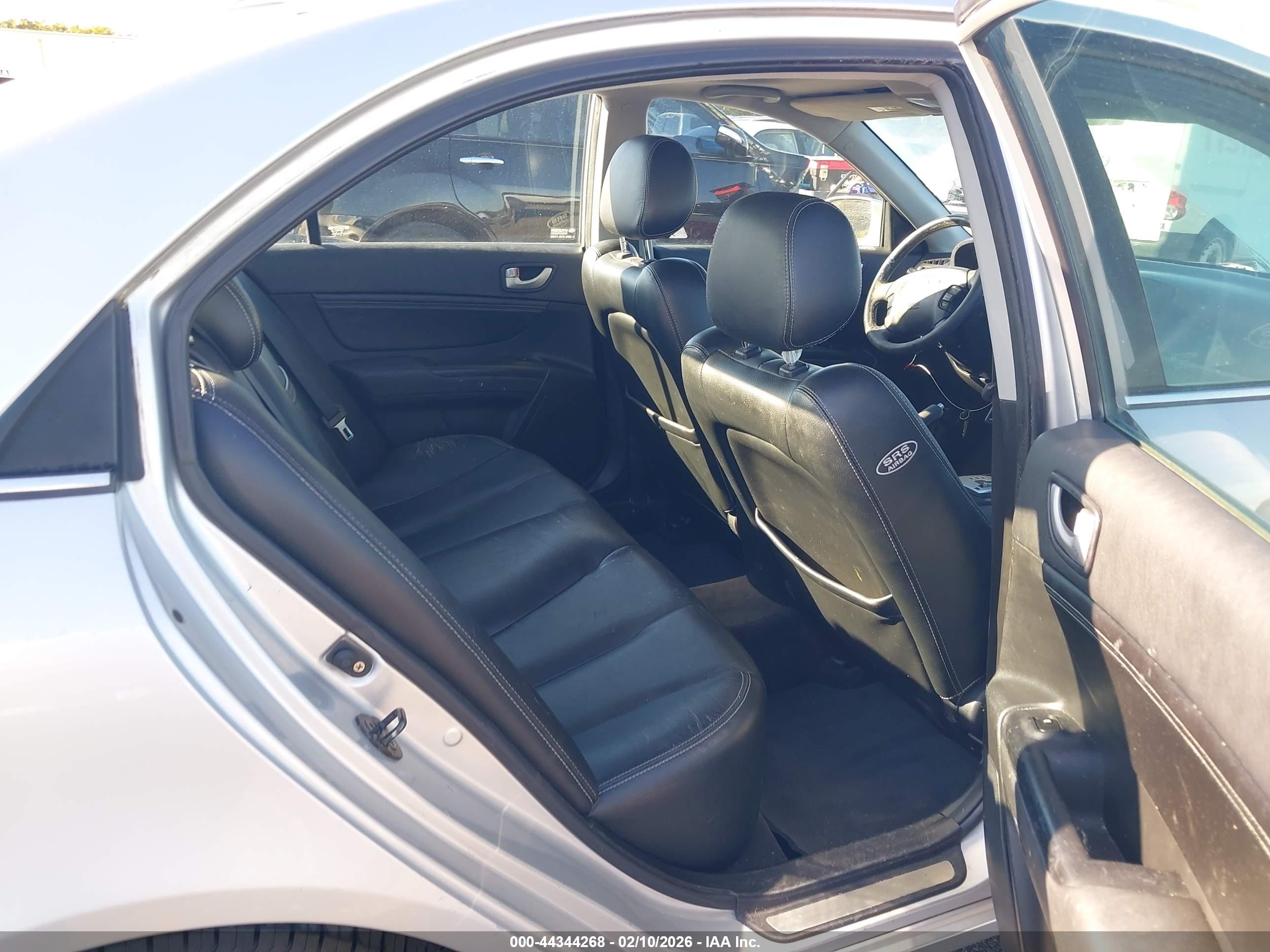 HYUNDAI SONATA image 8