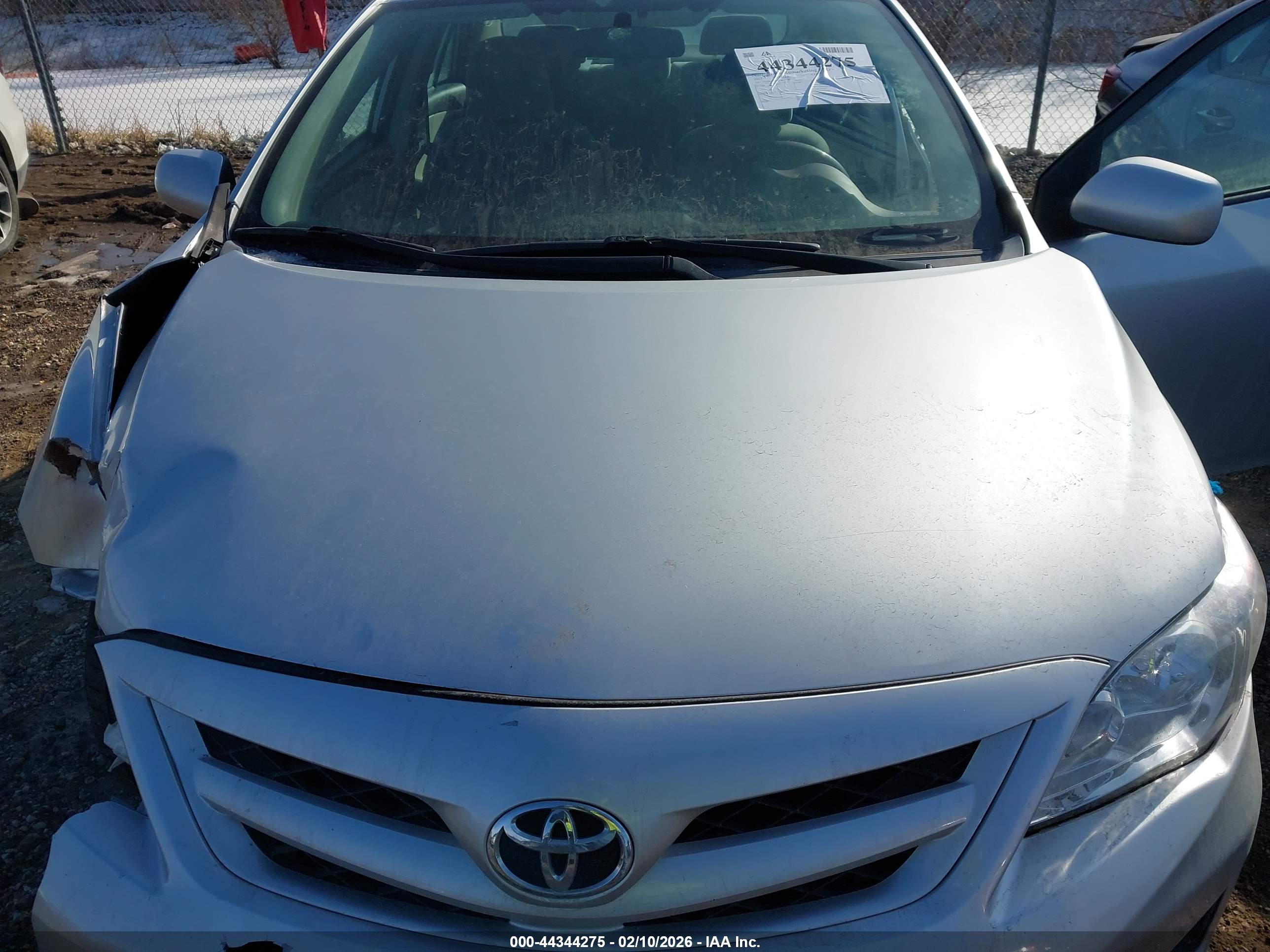 TOYOTA COROLLA image 10
