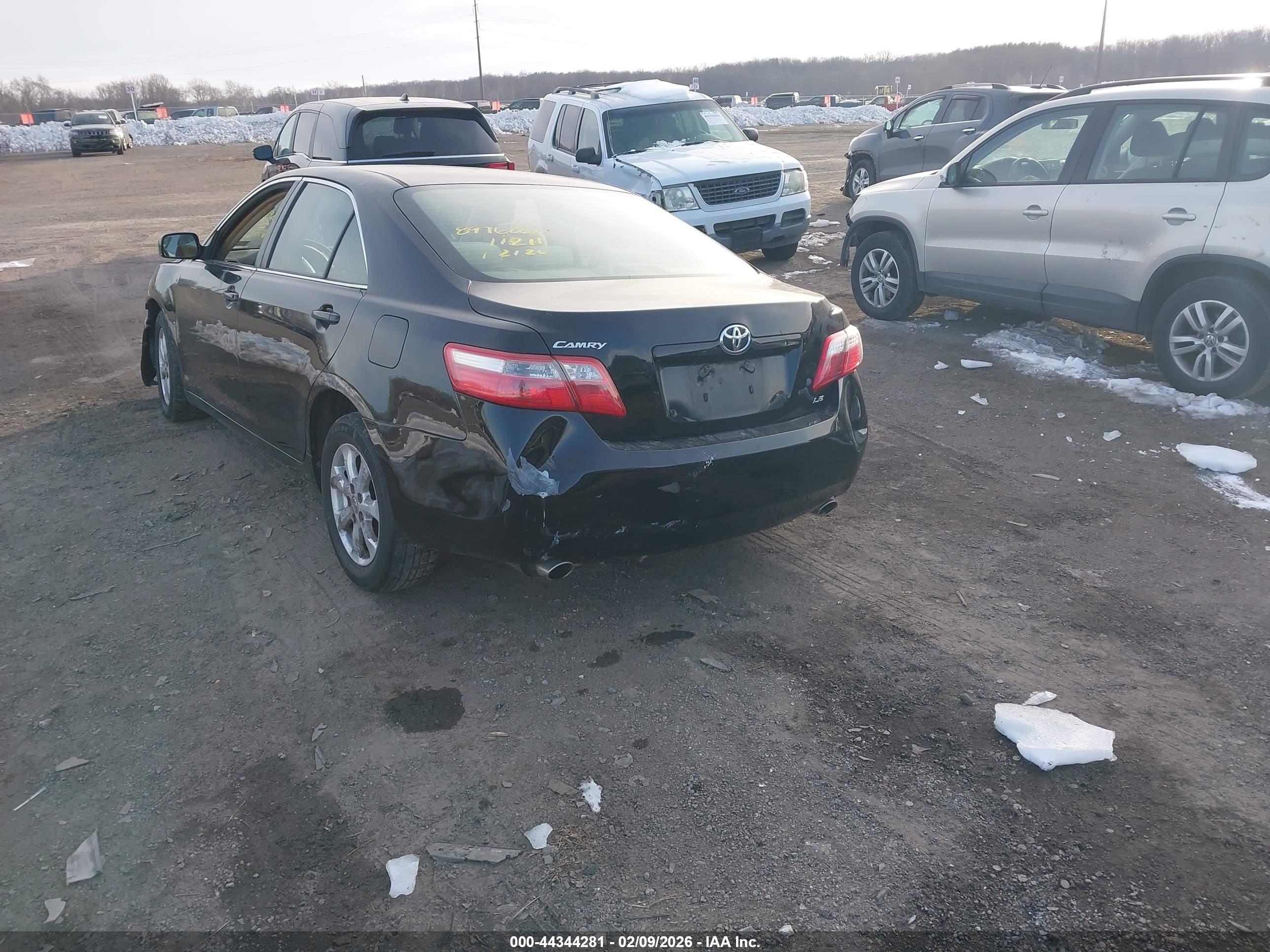 TOYOTA CAMRY image 3