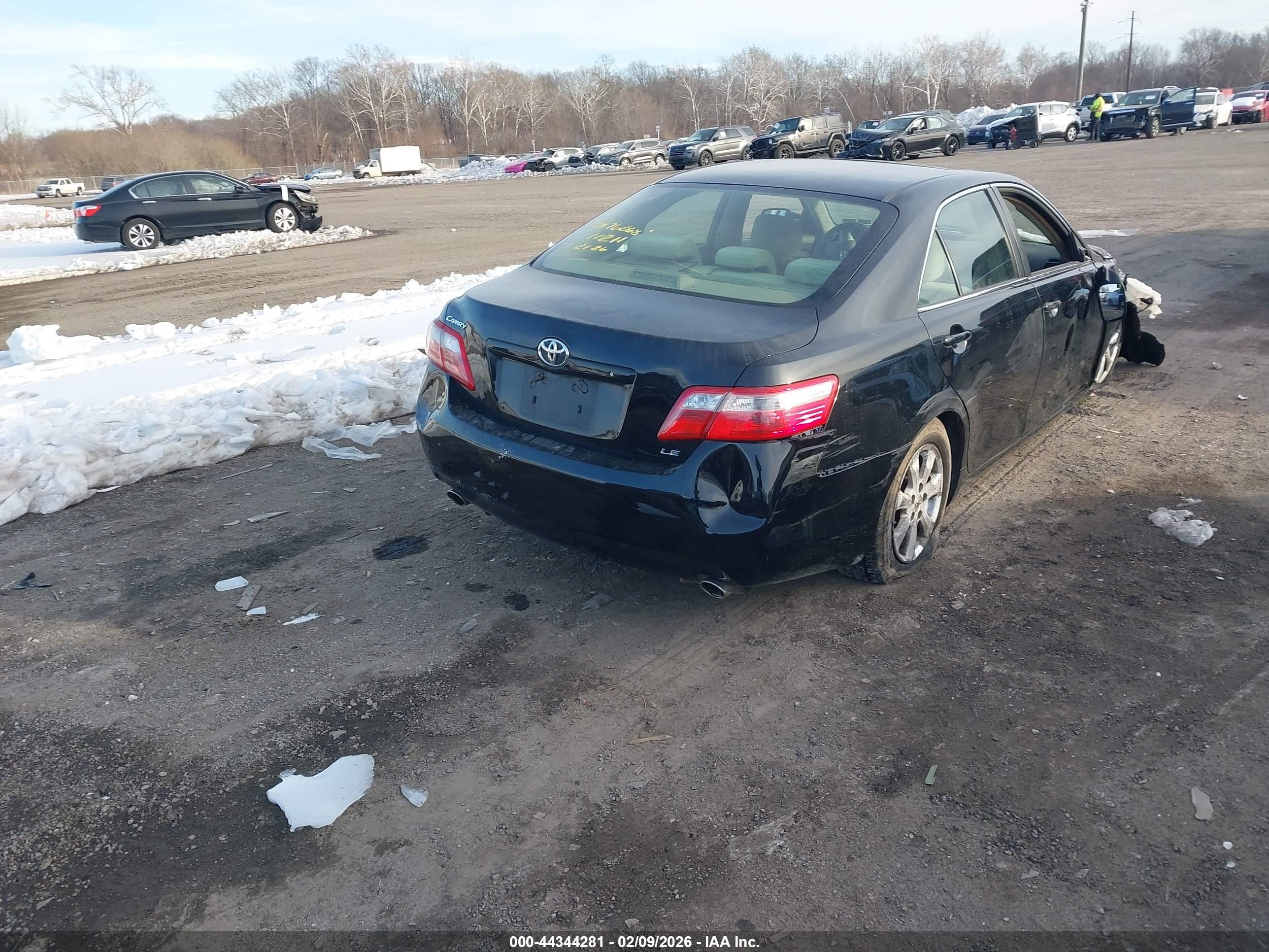 TOYOTA CAMRY image 4