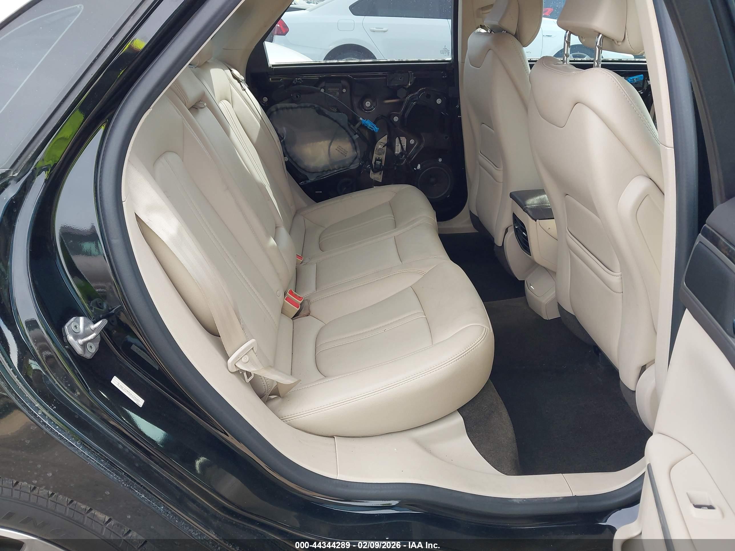 LINCOLN MKZ image 8