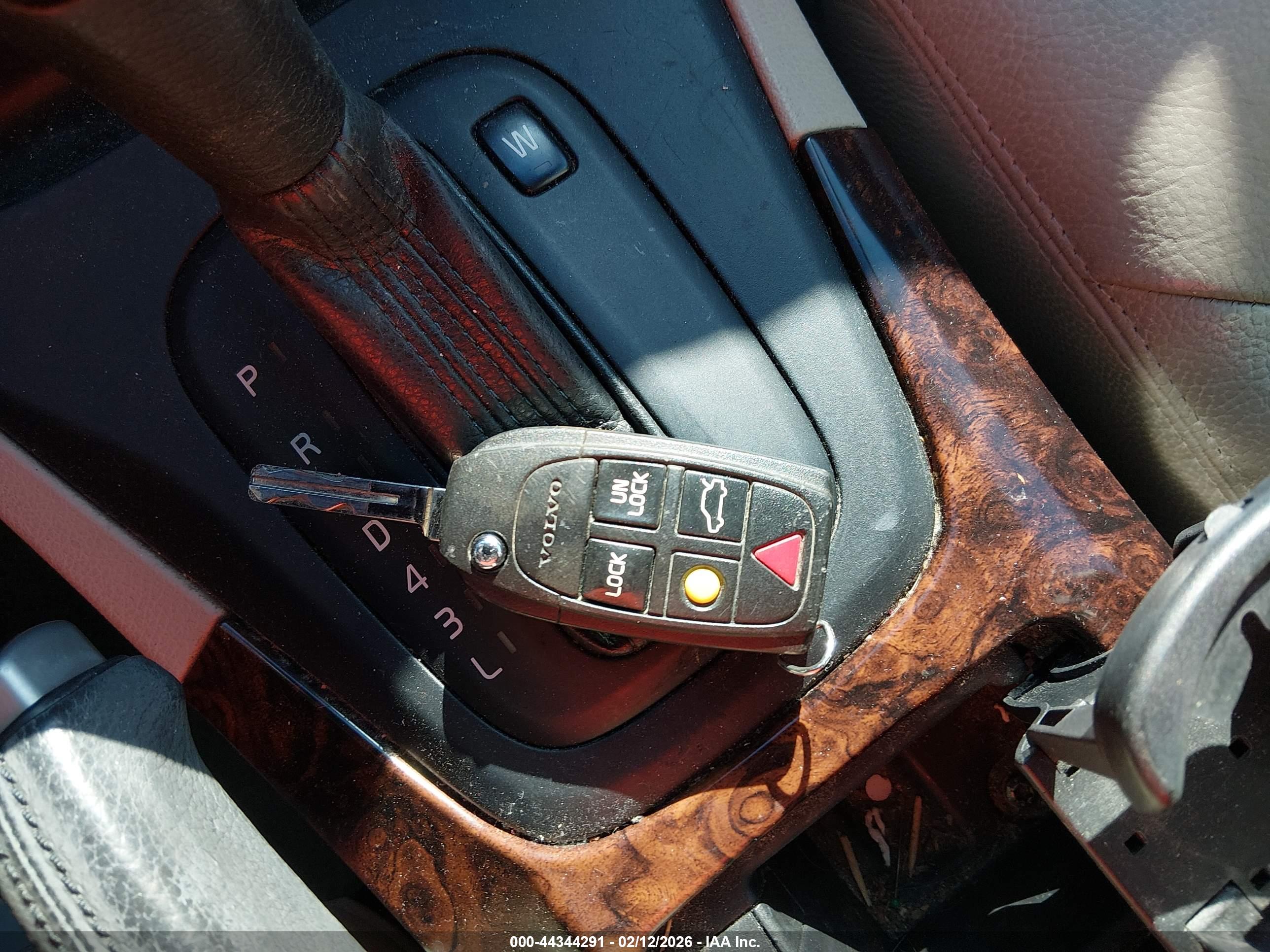 VOLVO S80 image 11