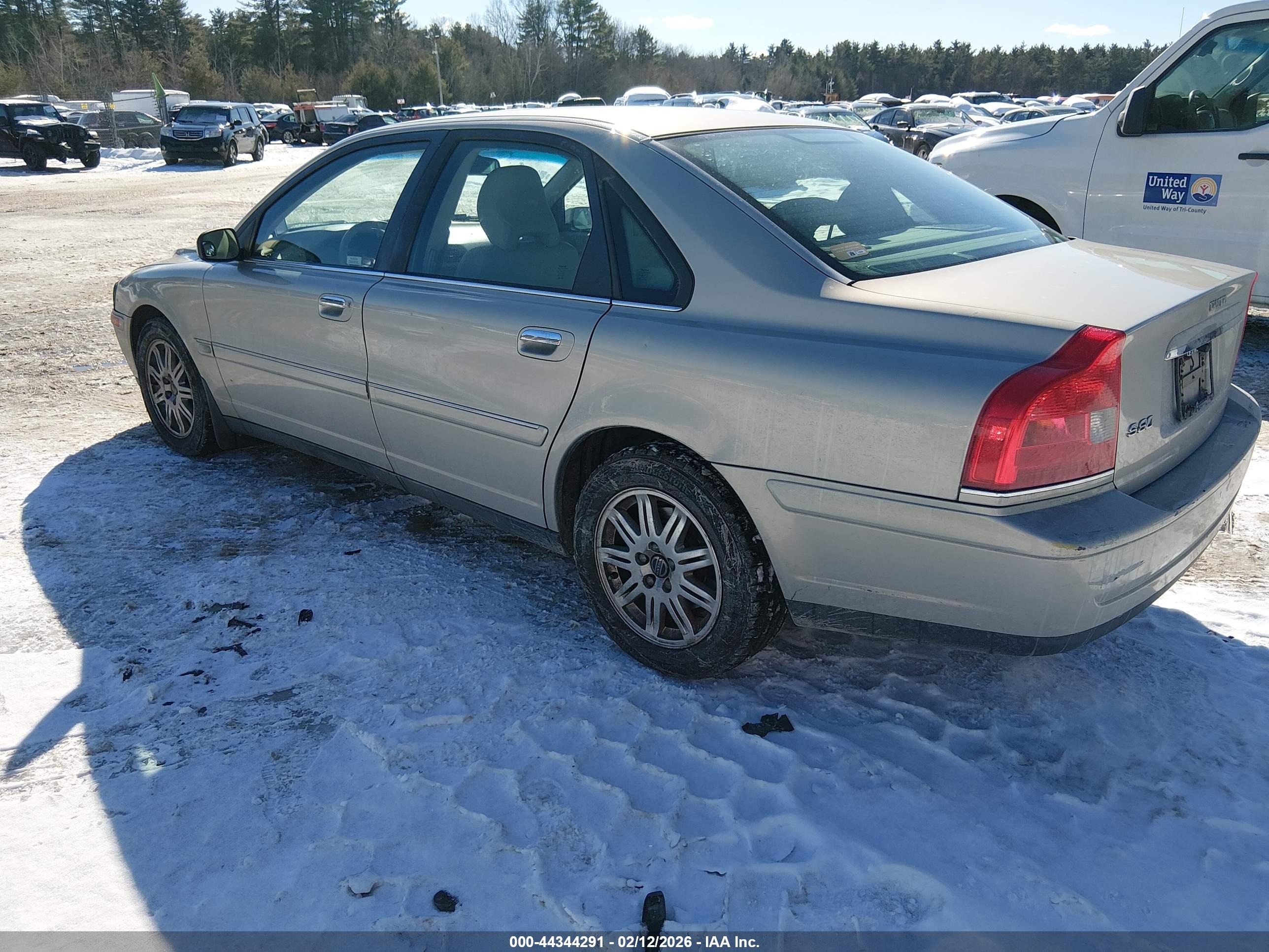VOLVO S80 image 3