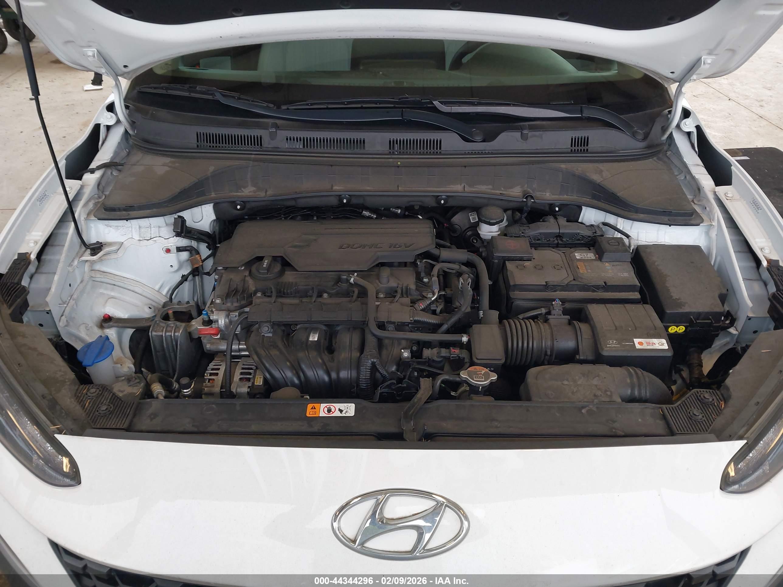 HYUNDAI KONA image 10