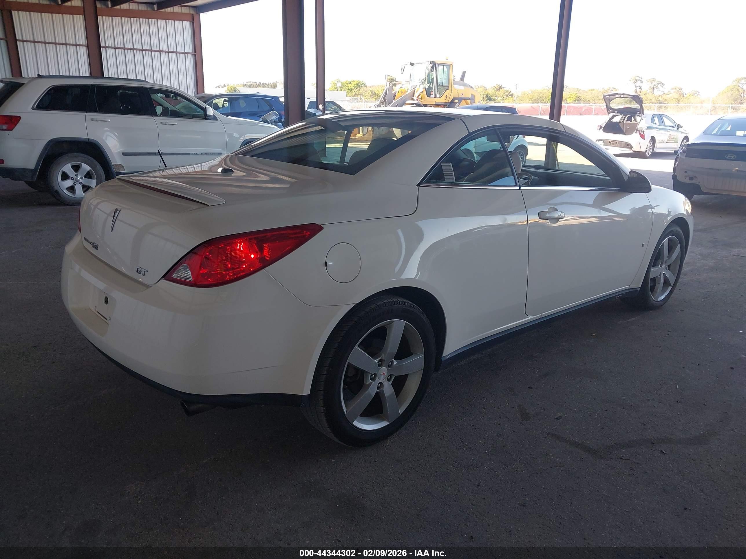 PONTIAC G6 image 4