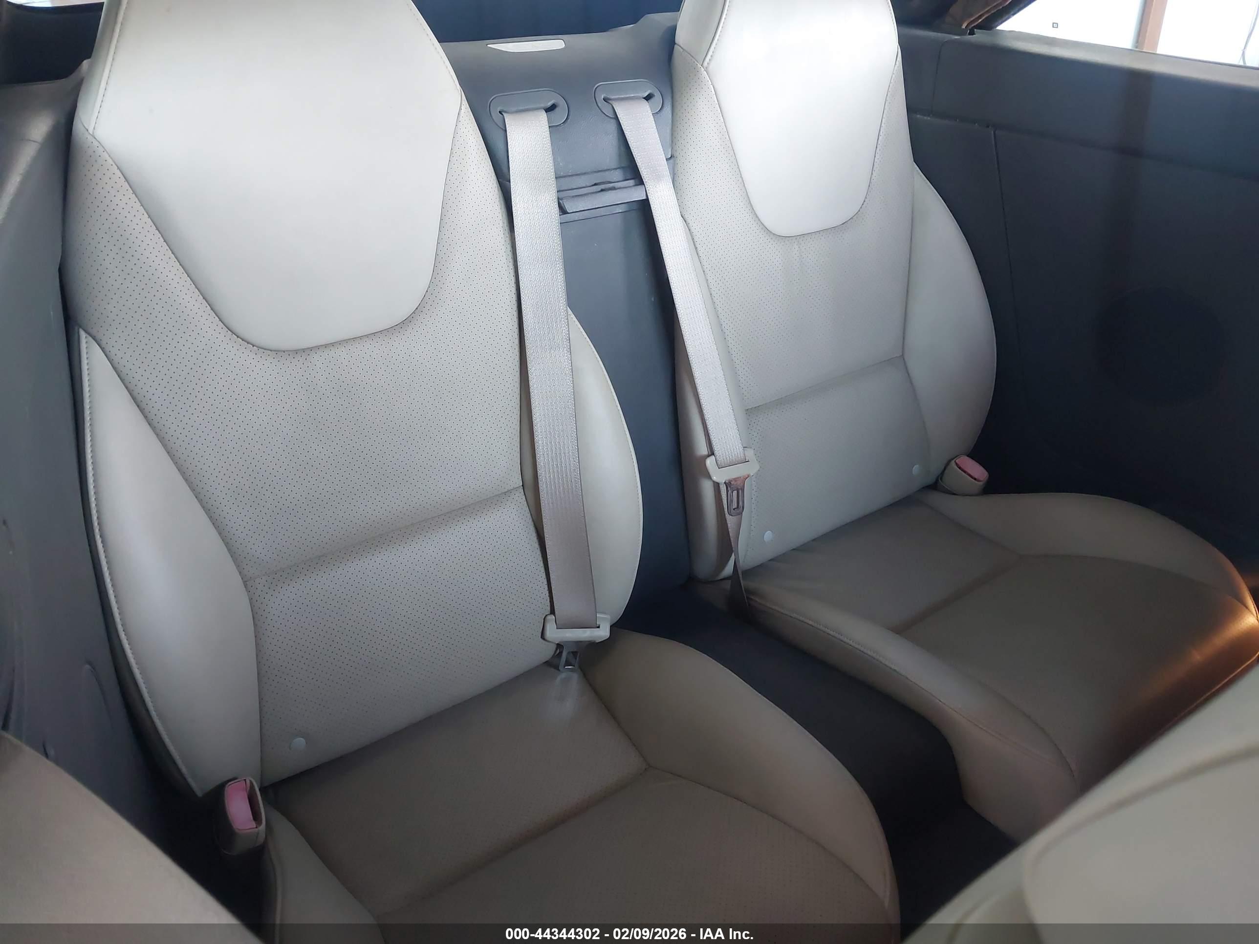 PONTIAC G6 image 8