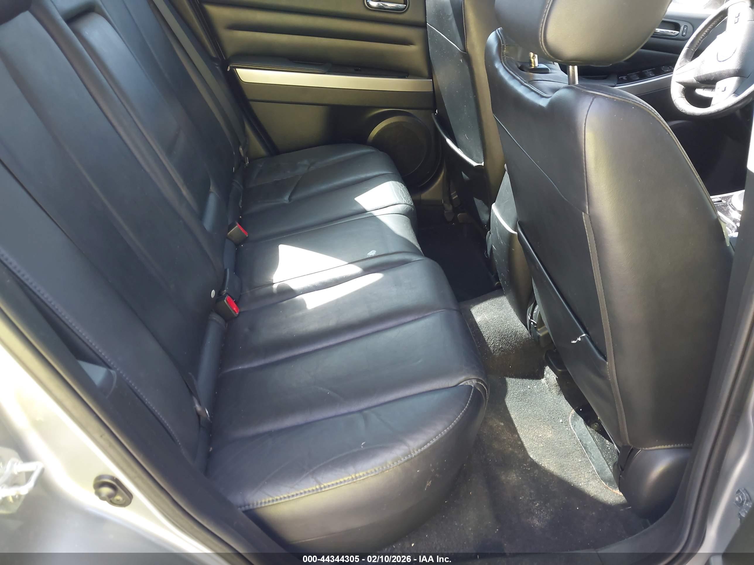 MAZDA CX-7 image 8