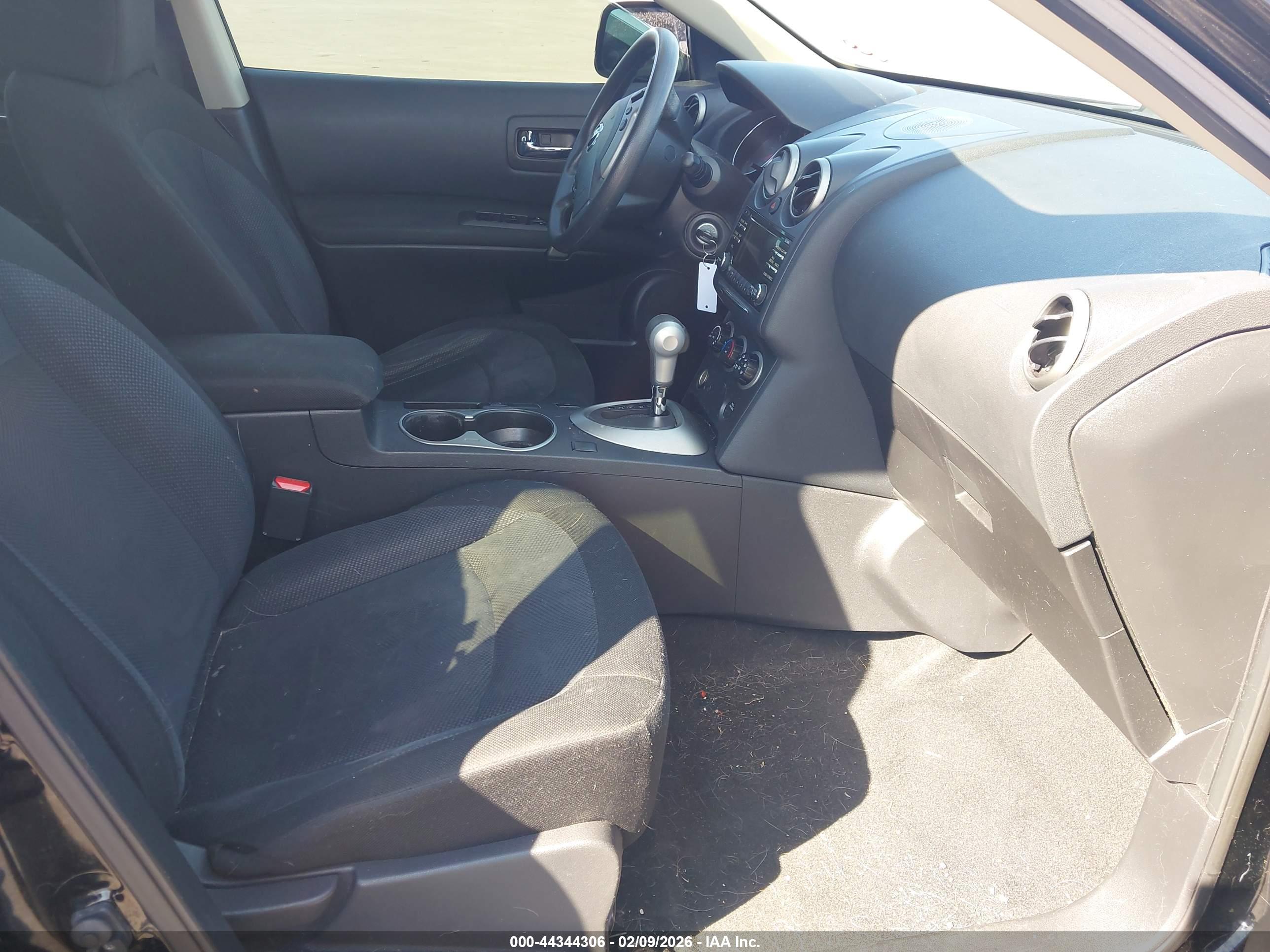 NISSAN ROGUE image 5