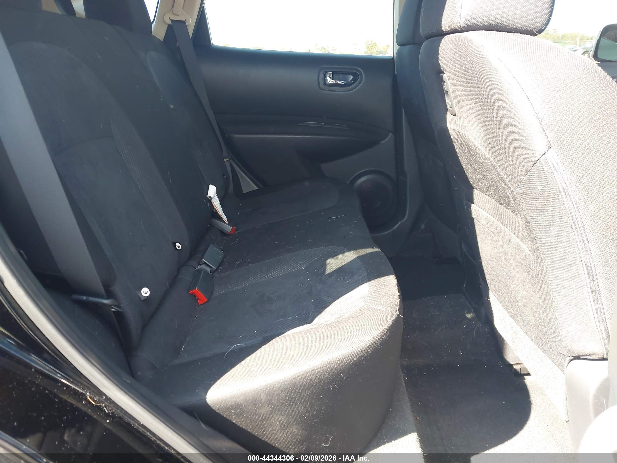 NISSAN ROGUE image 8