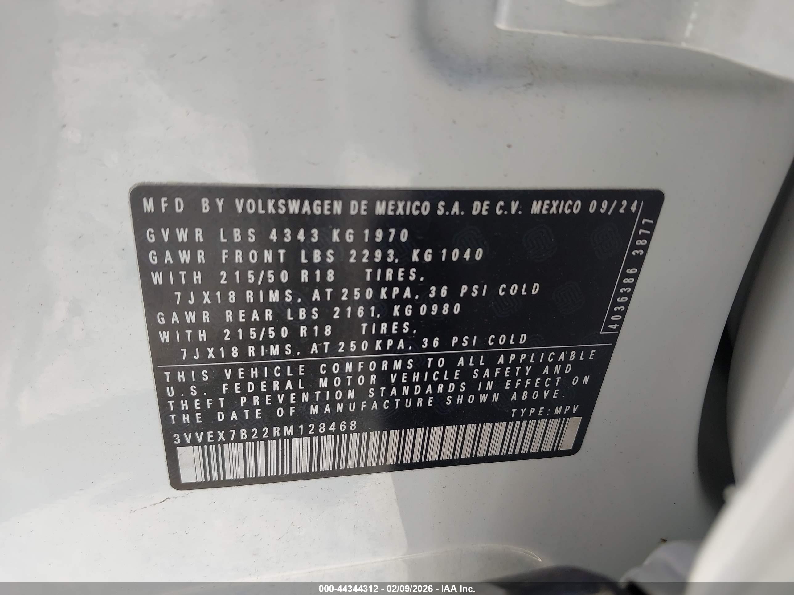 VOLKSWAGEN TAOS image 9