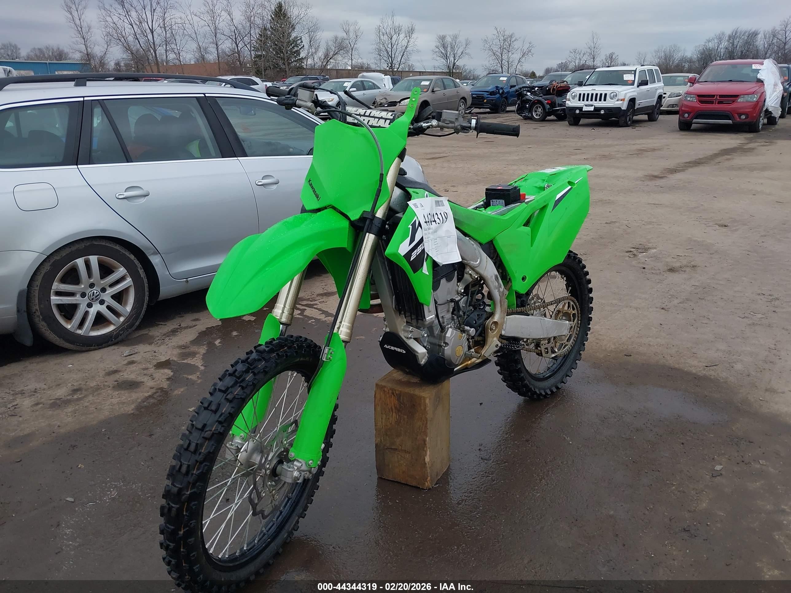 KAWASAKI KX252 image 2