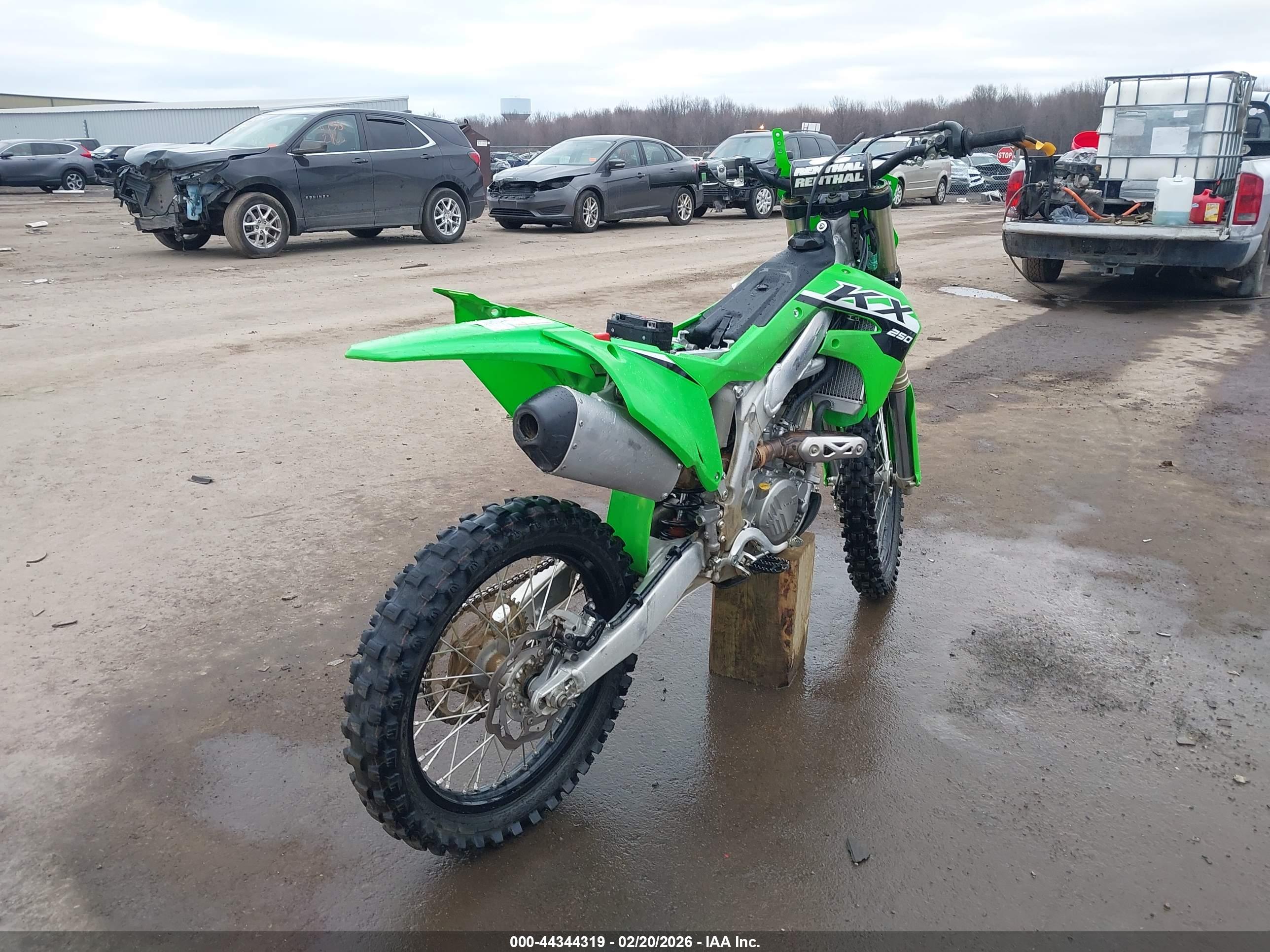 KAWASAKI KX252 image 4
