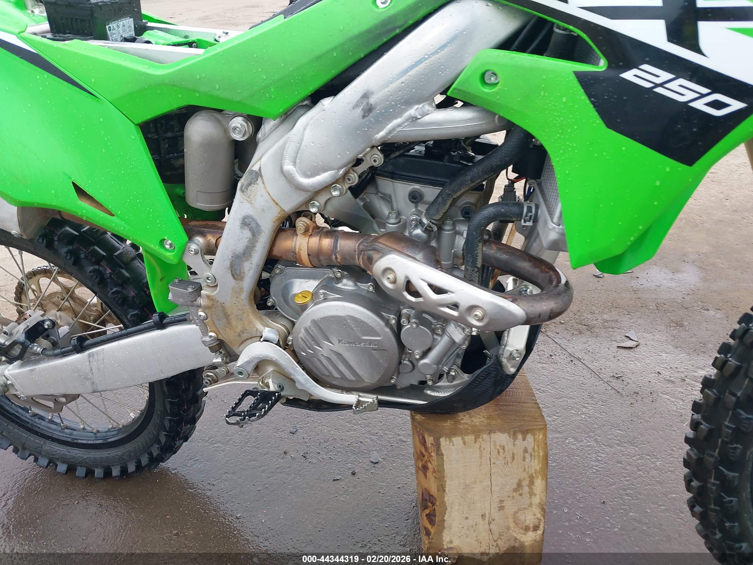 KAWASAKI KX252 image 8