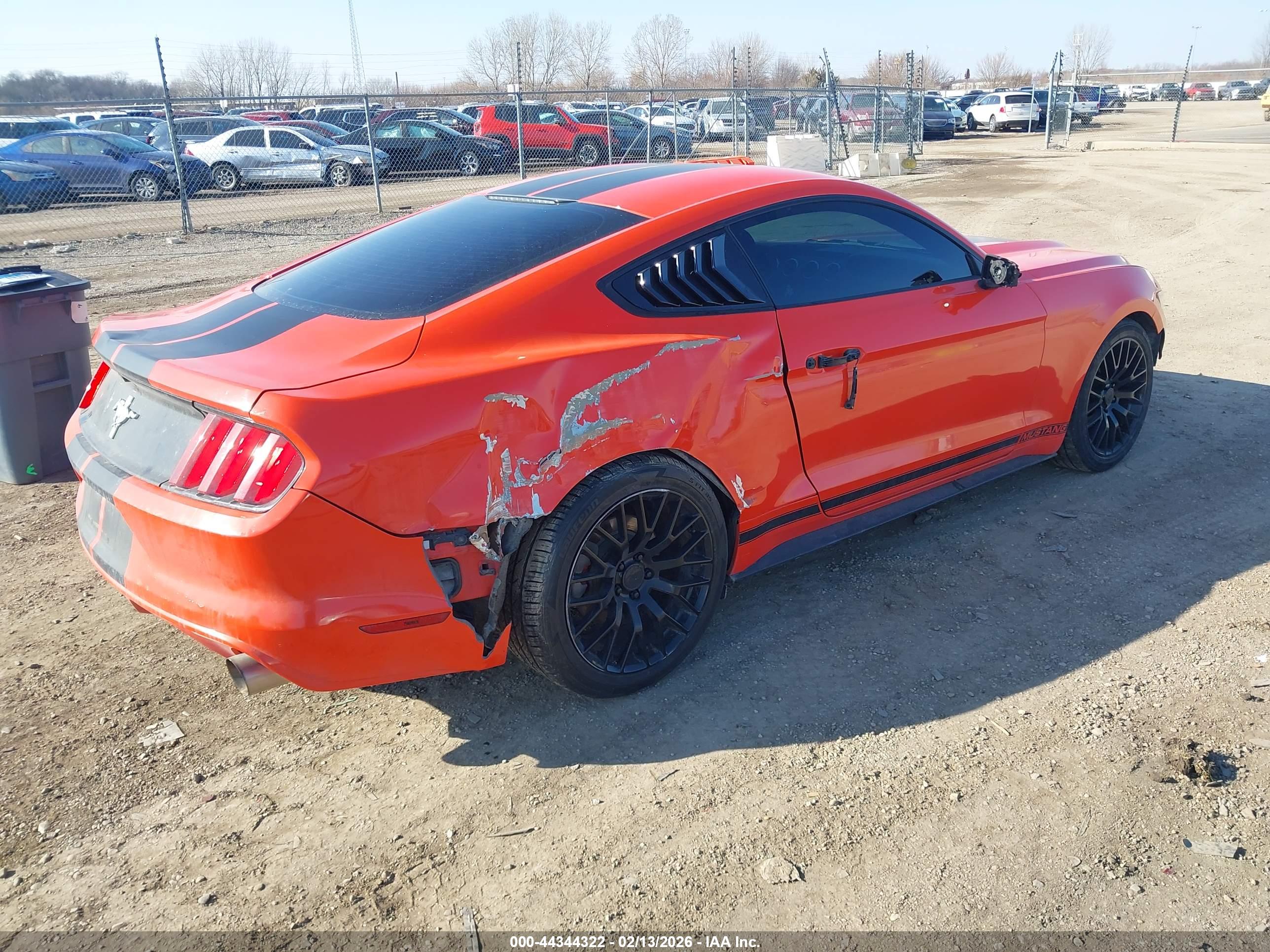 FORD MUSTANG image 4