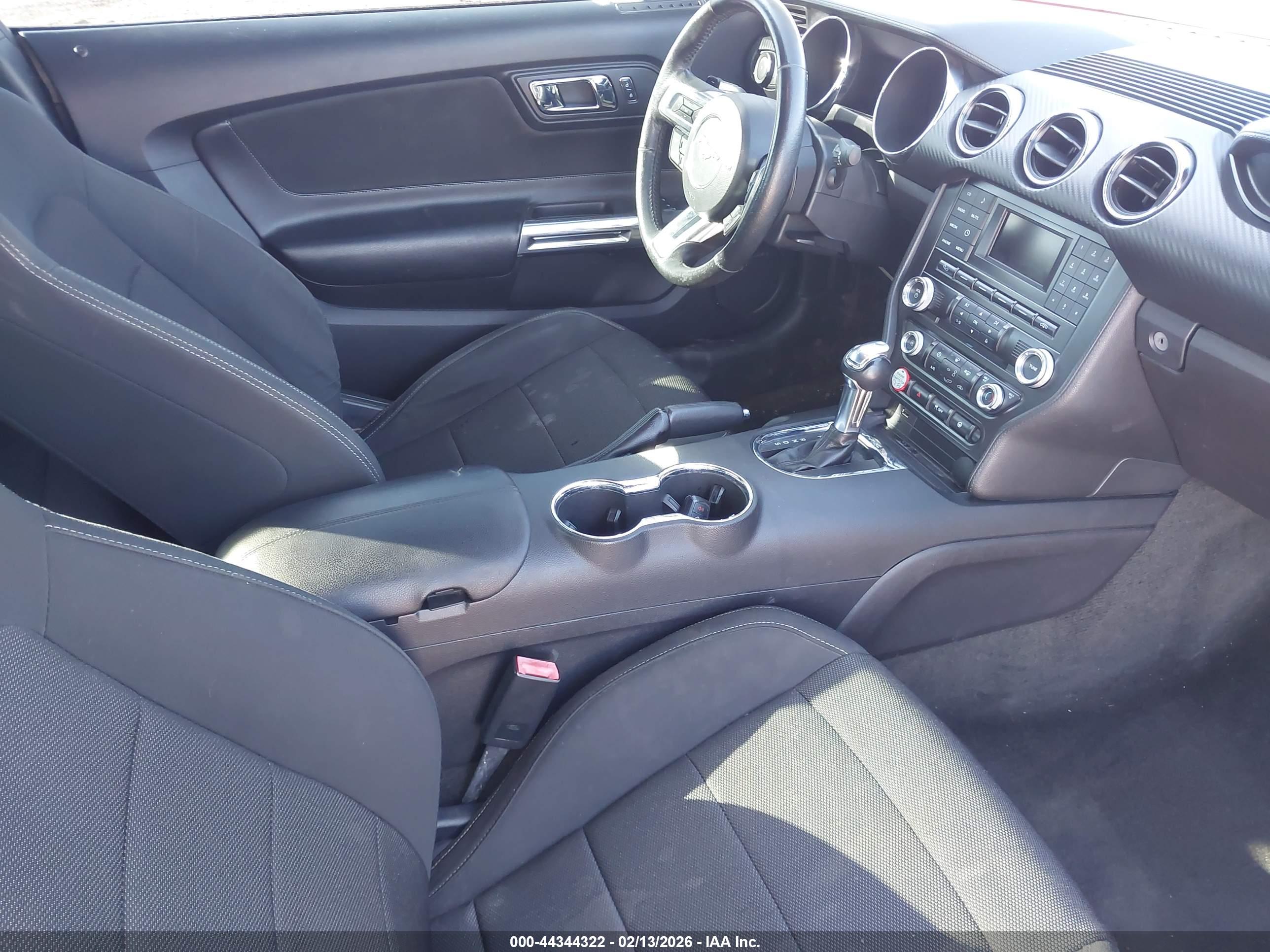 FORD MUSTANG image 5