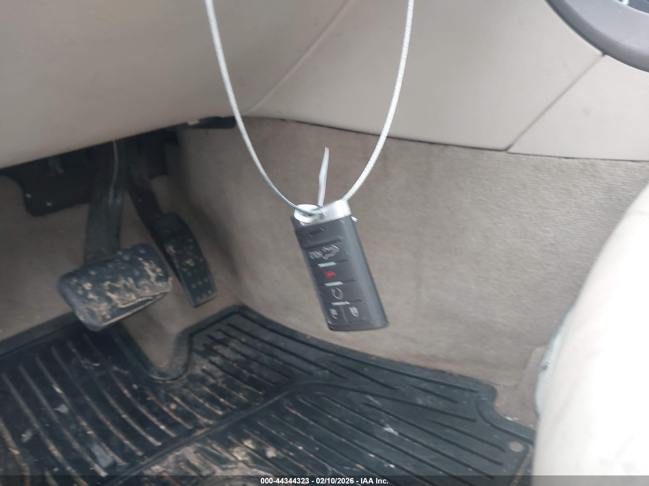 CADILLAC SRX image 11