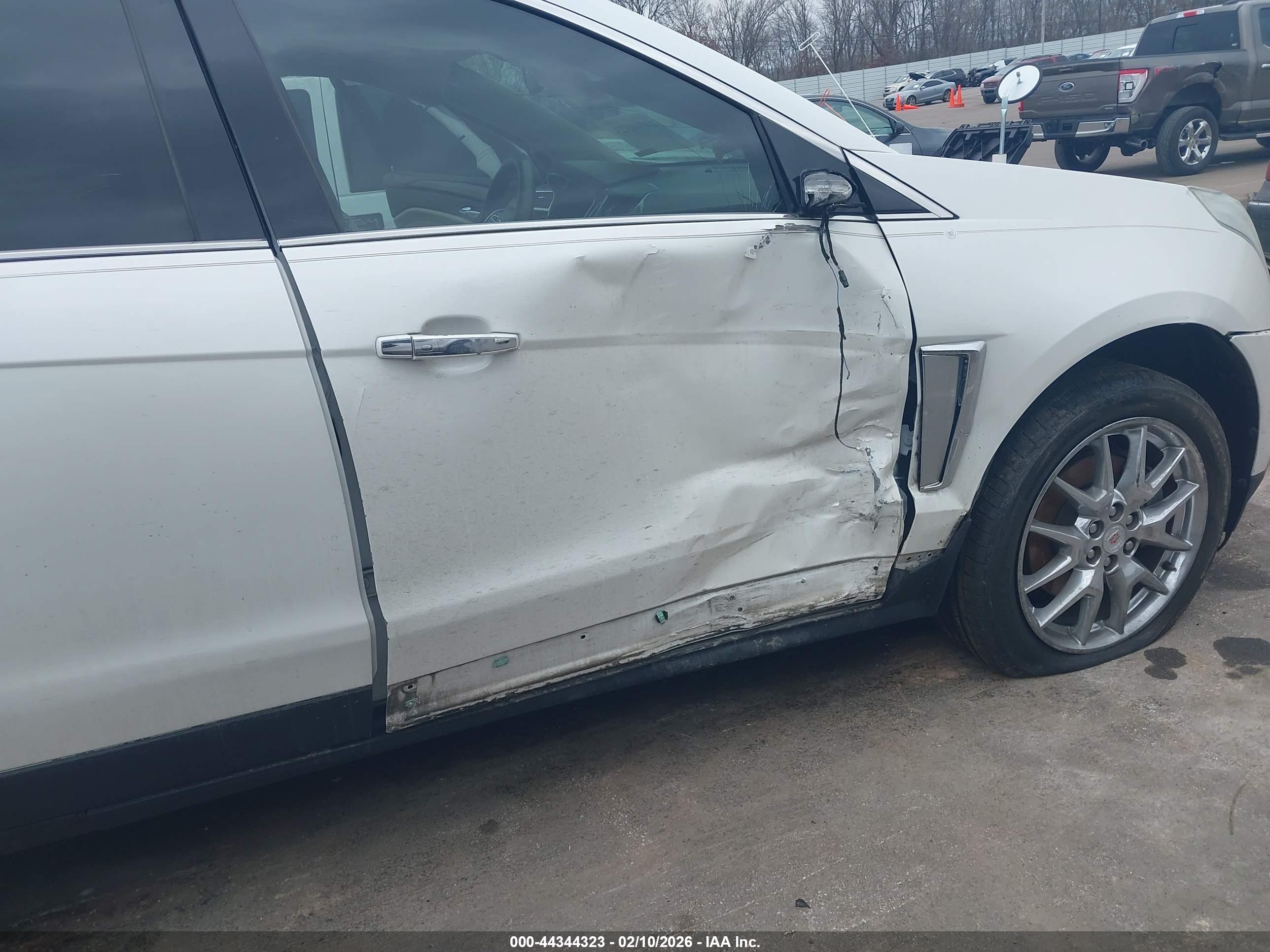 CADILLAC SRX image 6
