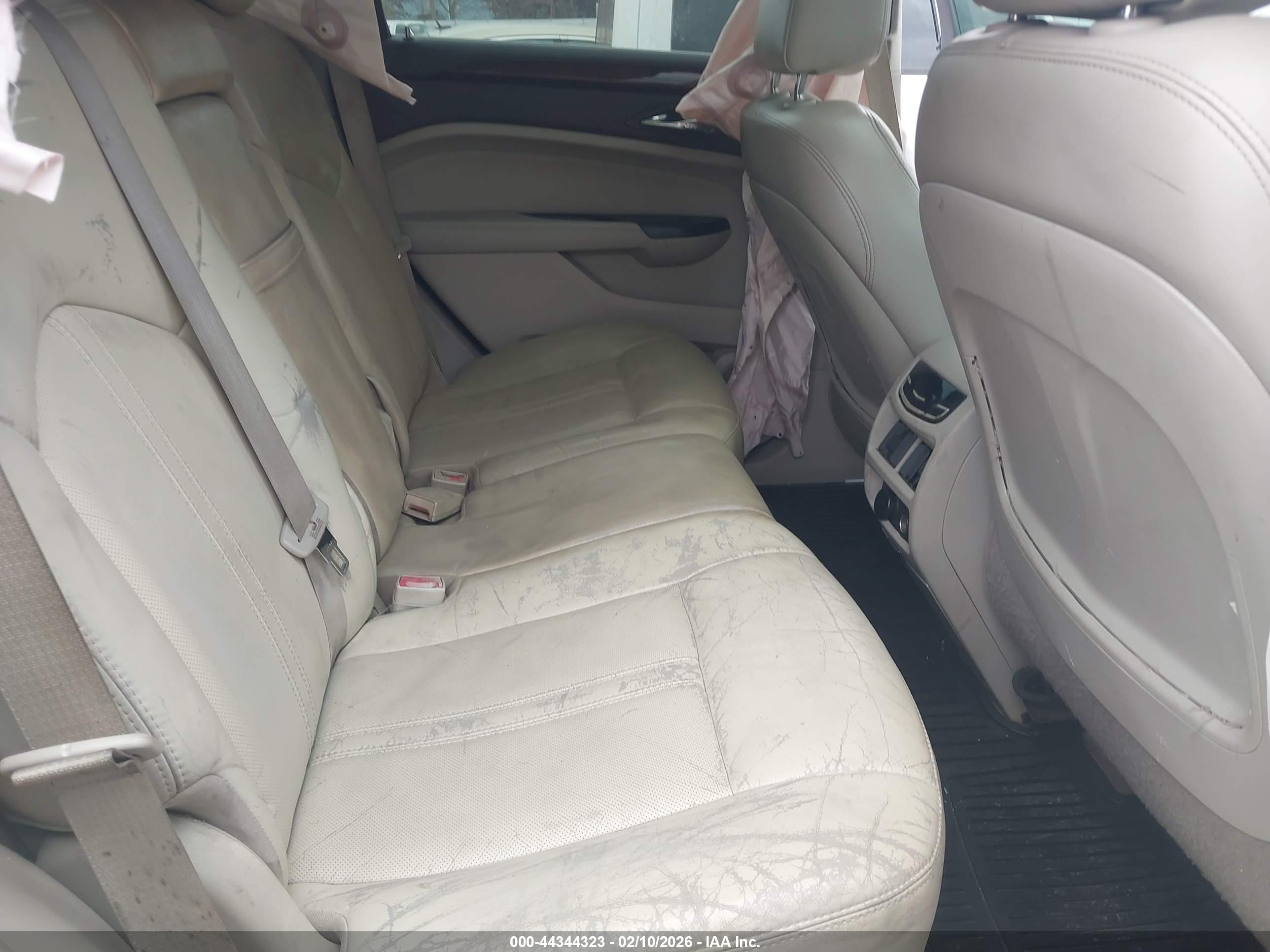 CADILLAC SRX image 8
