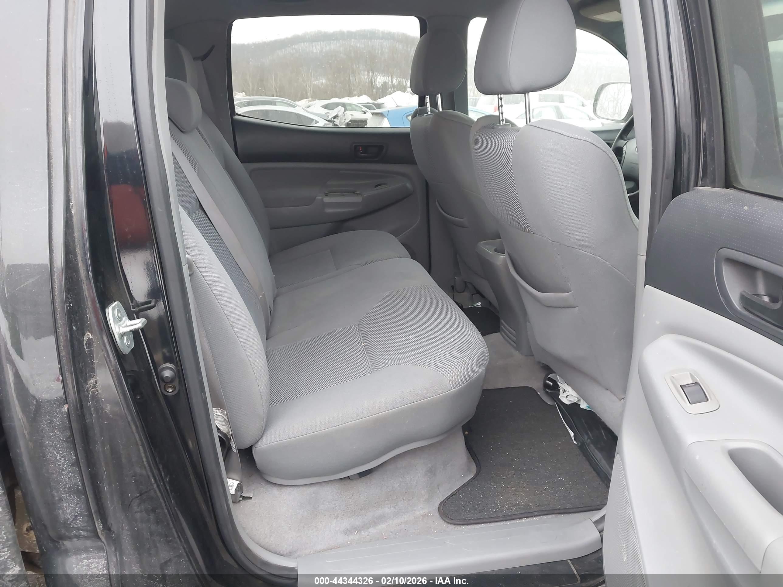 TOYOTA TACOMA image 8