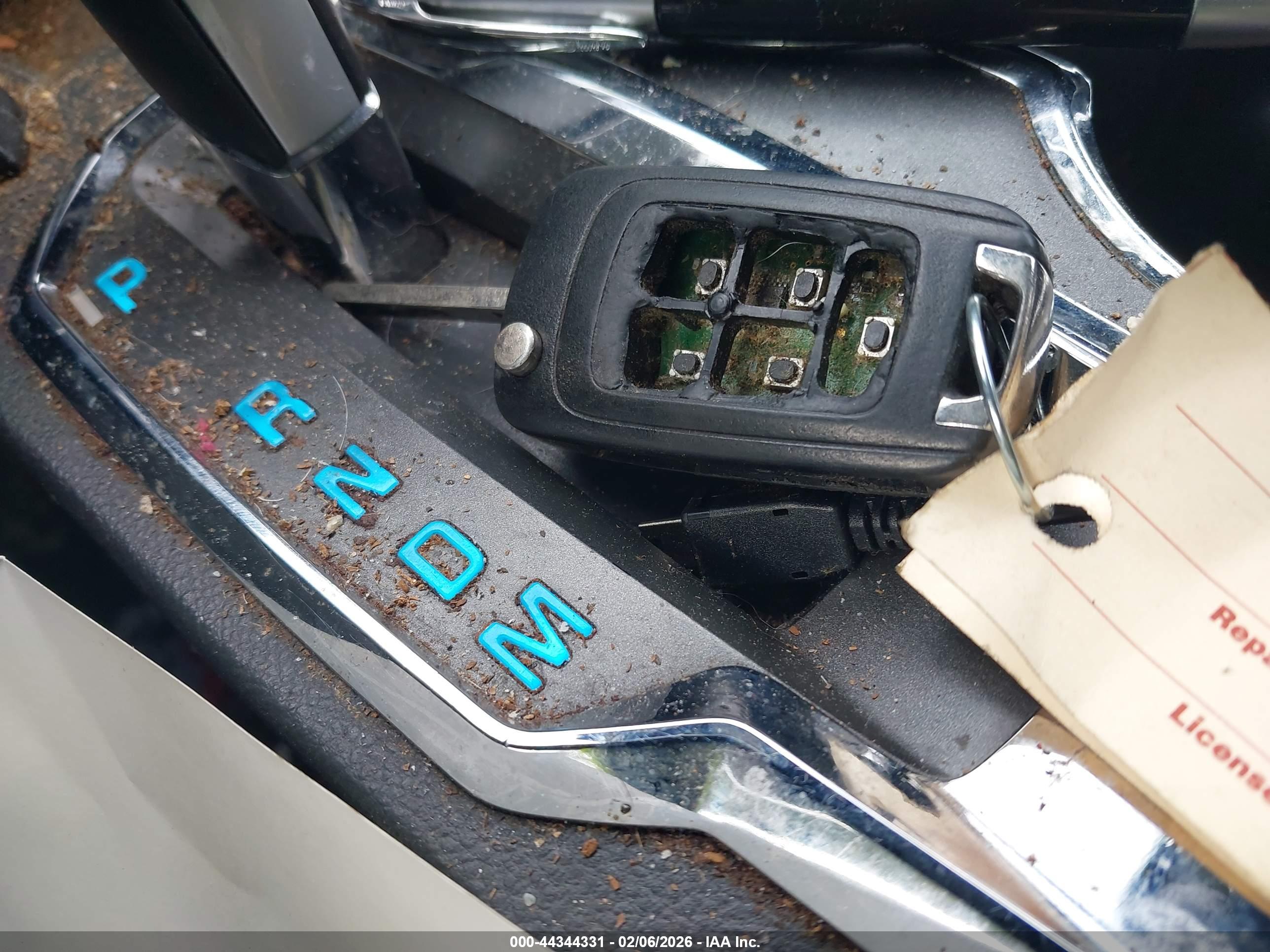 CHEVROLET EQUINOX image 11