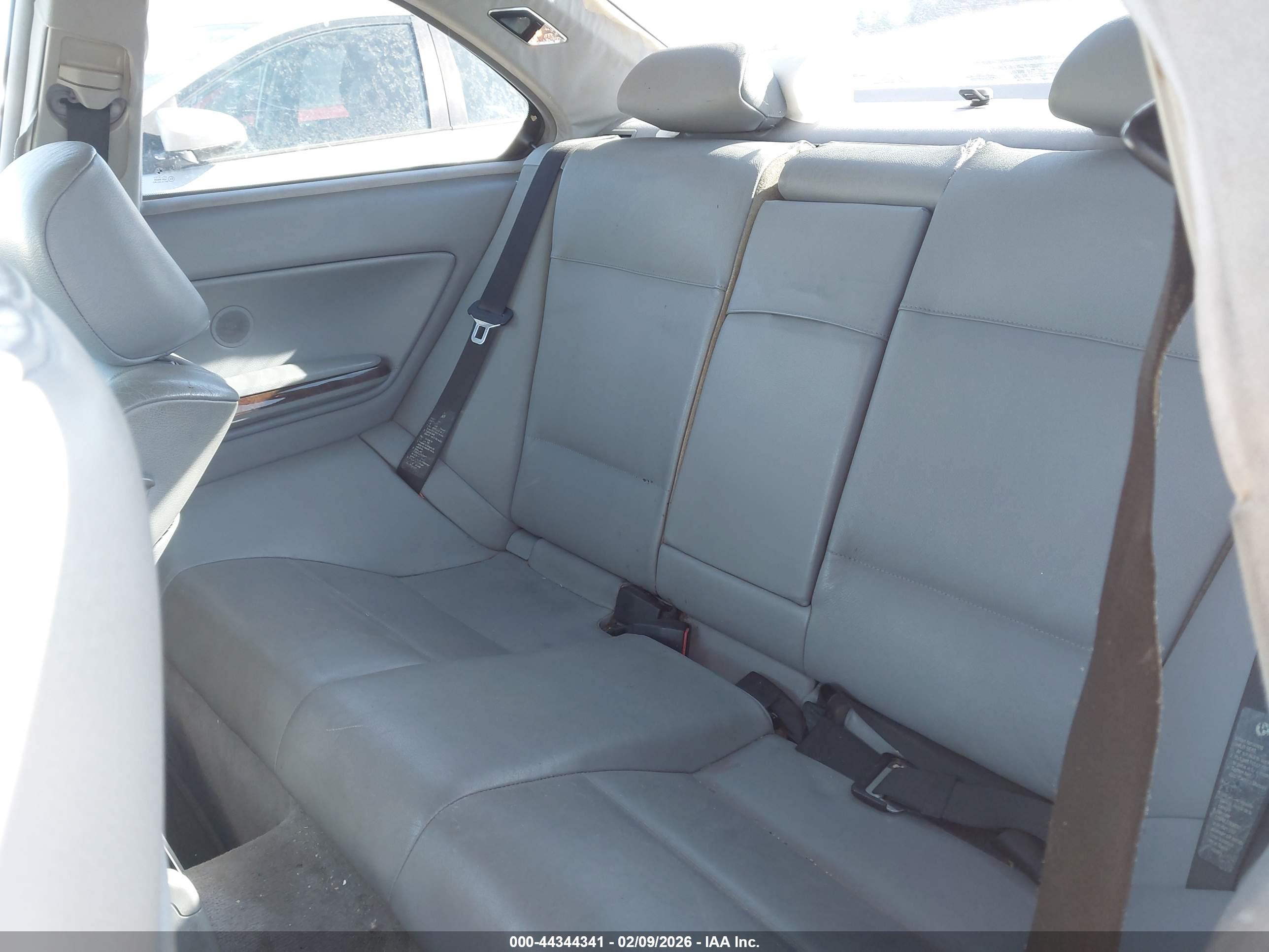 BMW 325CI image 8