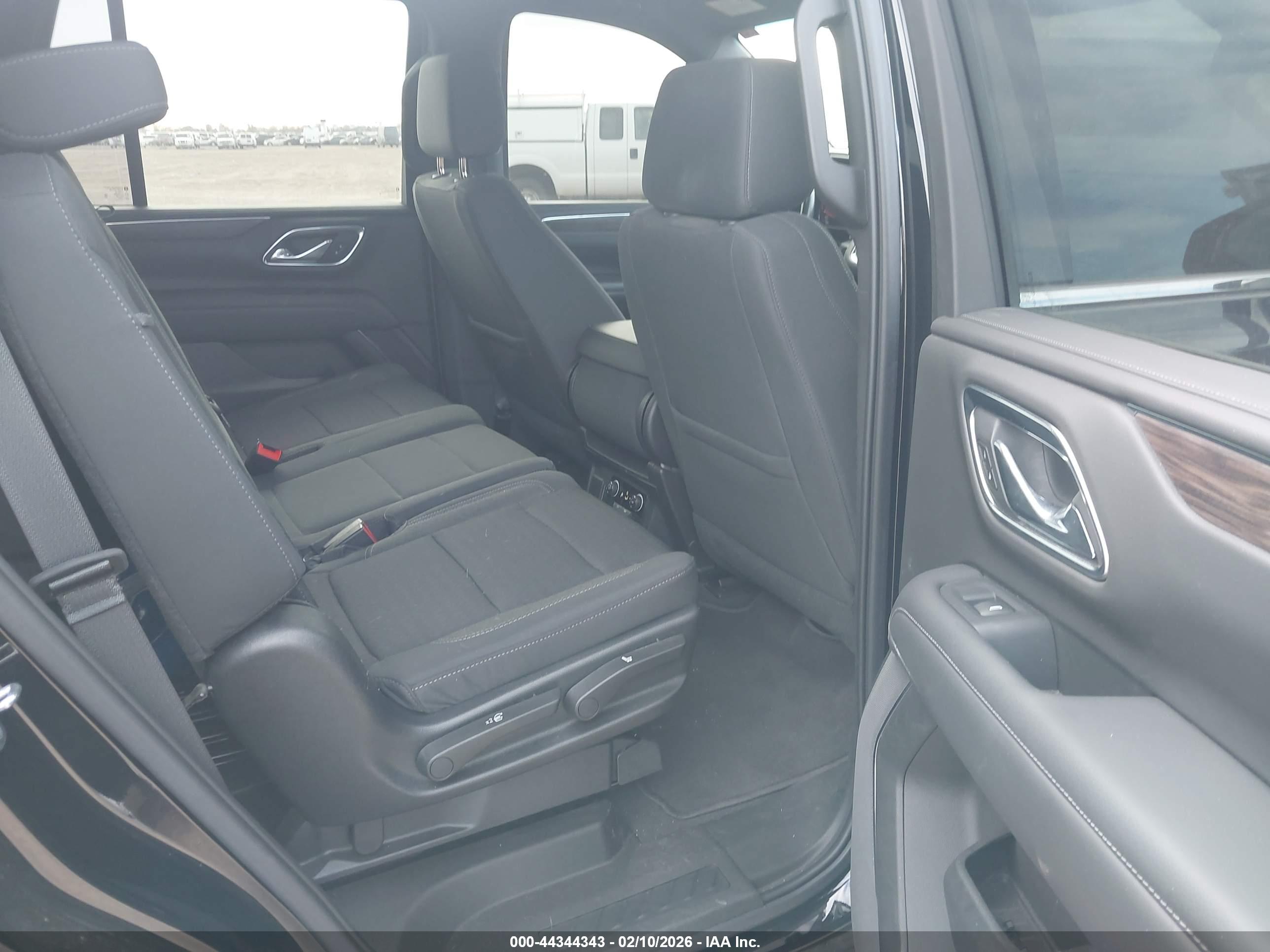 CHEVROLET TAHOE image 8