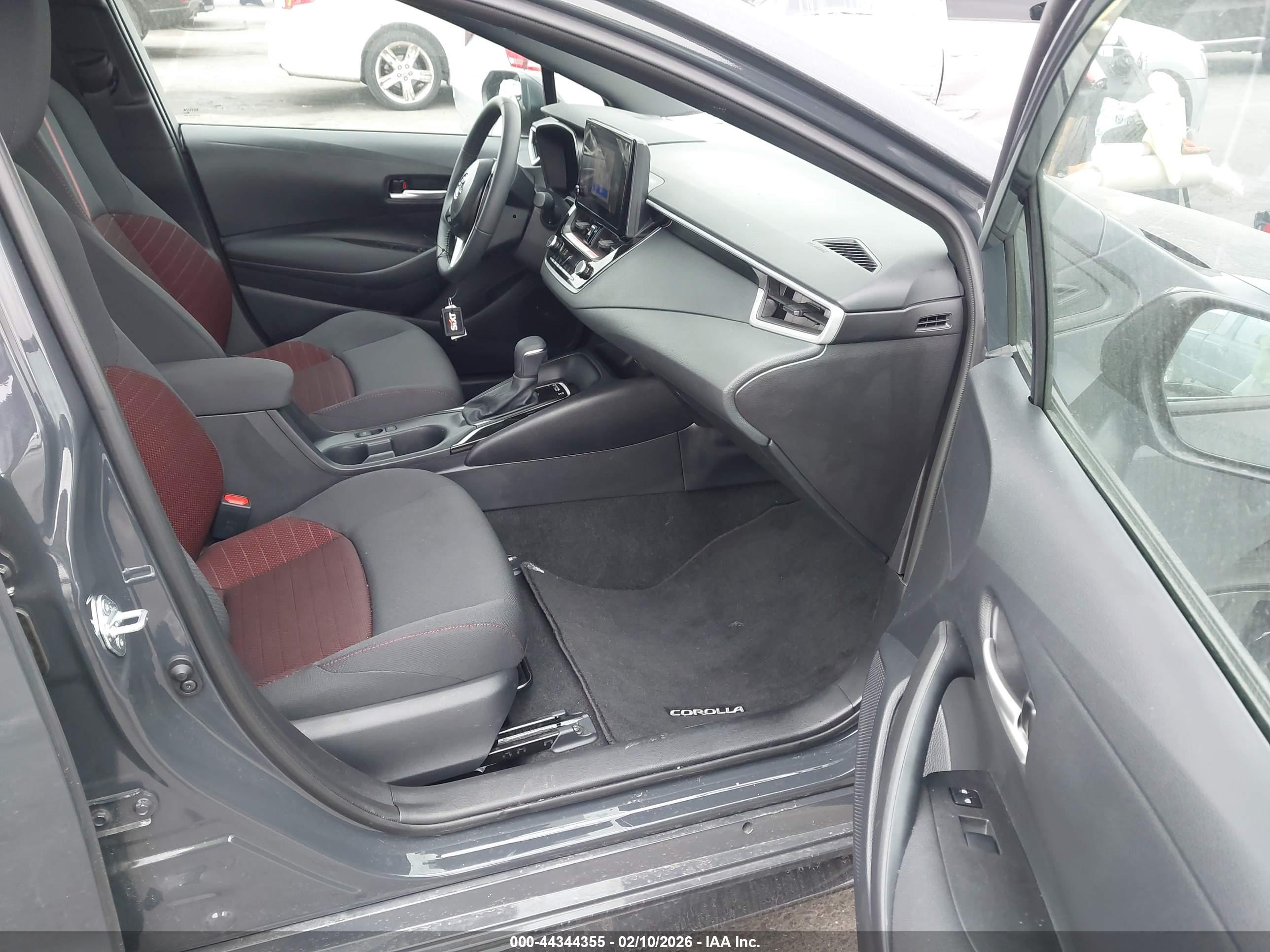 TOYOTA COROLLA image 5