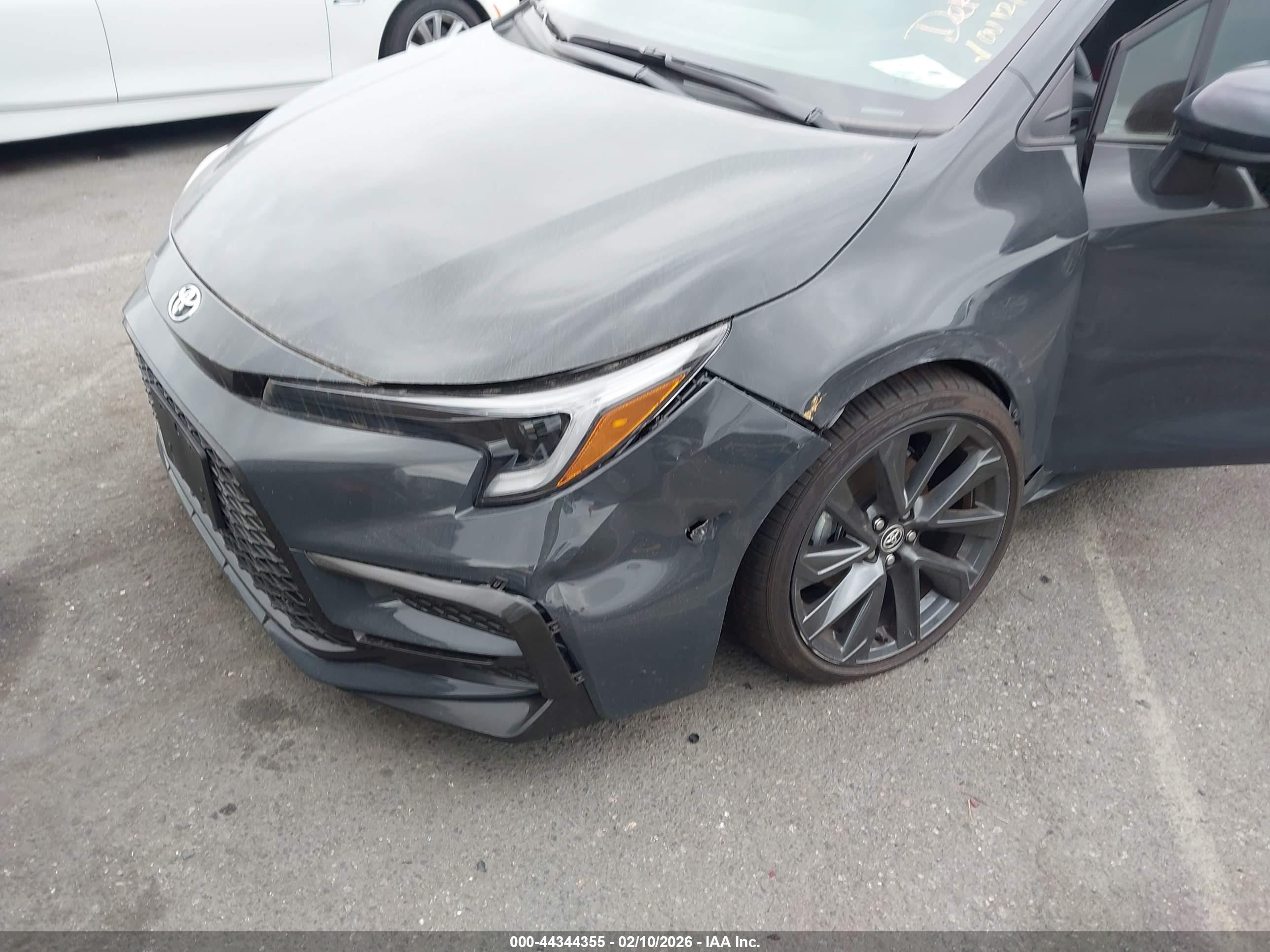 TOYOTA COROLLA image 6