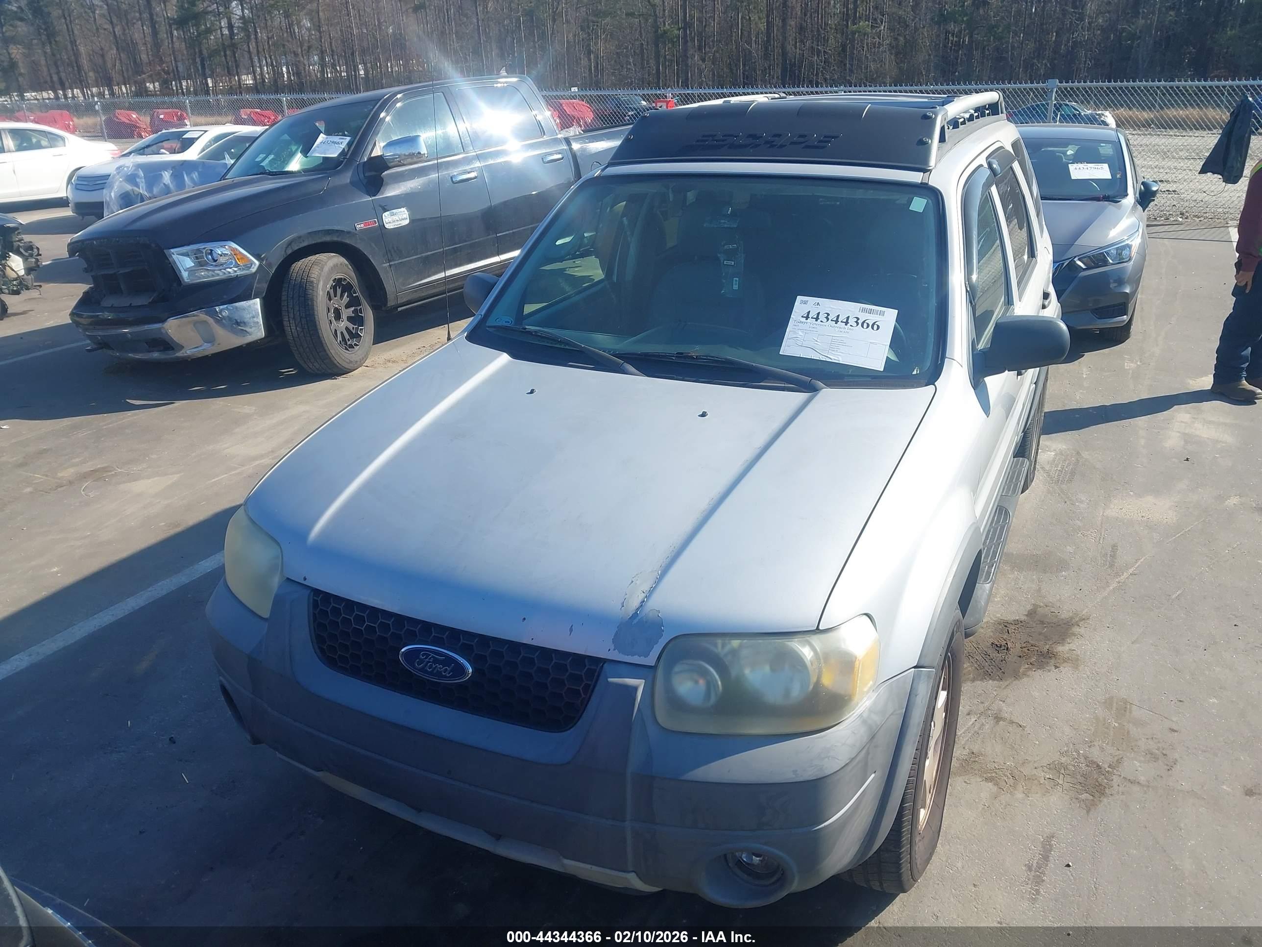 FORD ESCAPE image 6