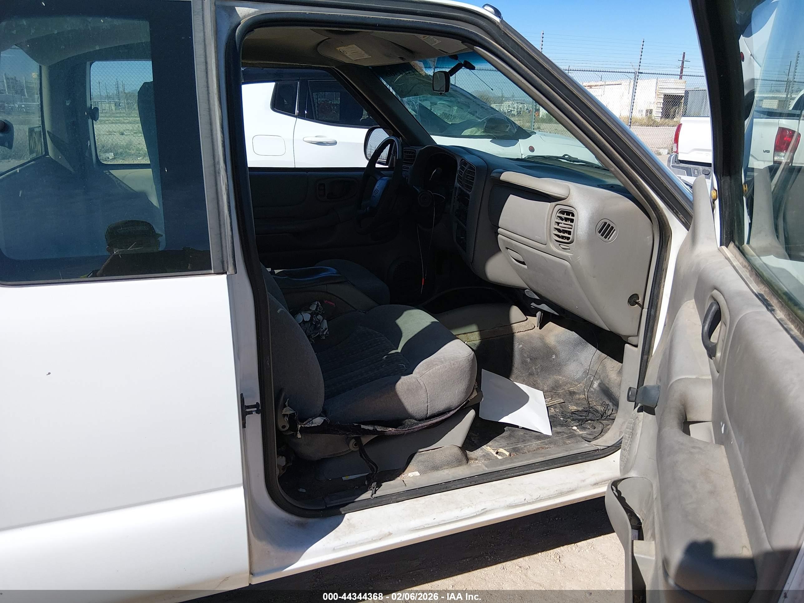 CHEVROLET S-10 image 5