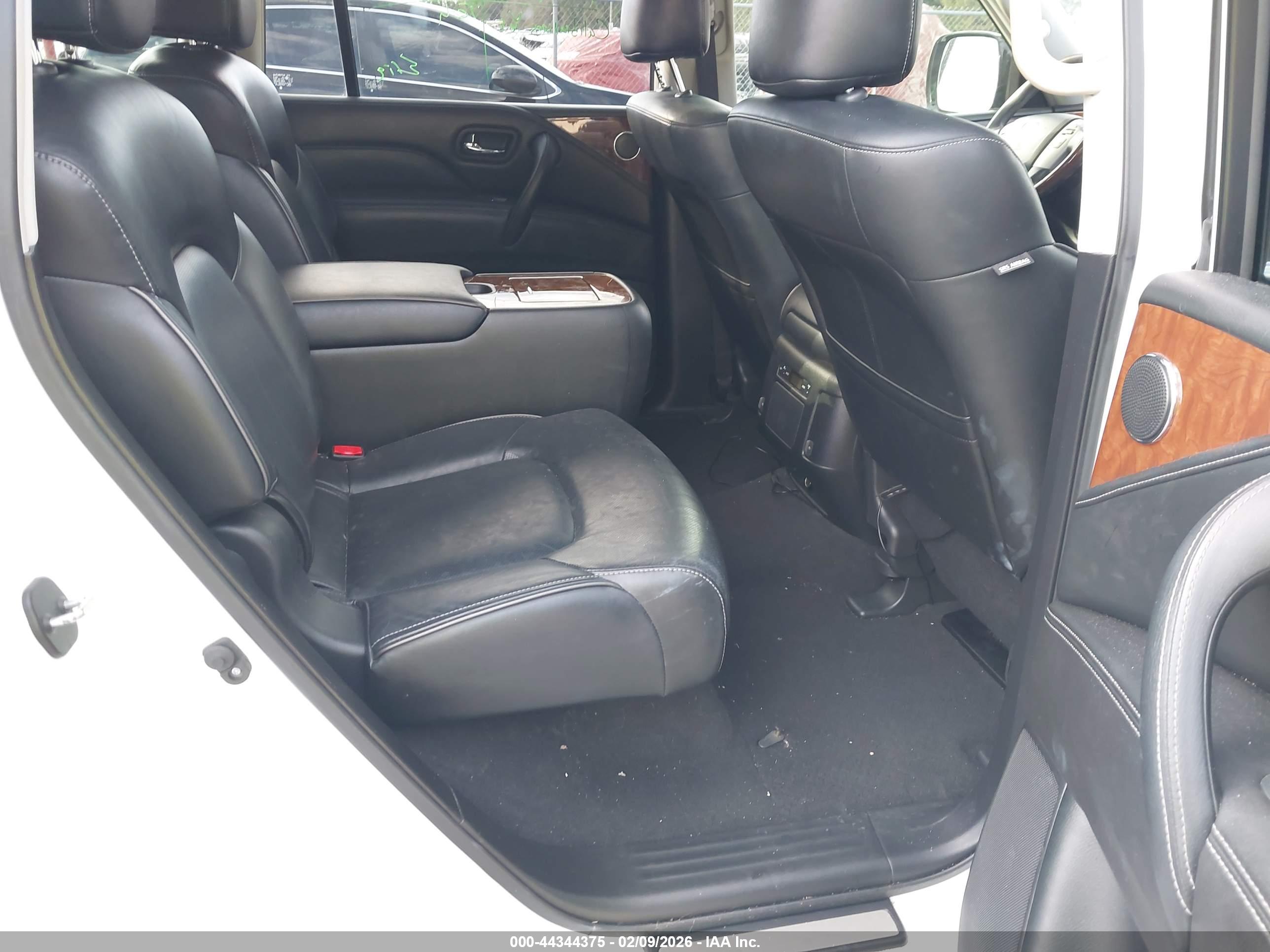 INFINITI QX80 image 8