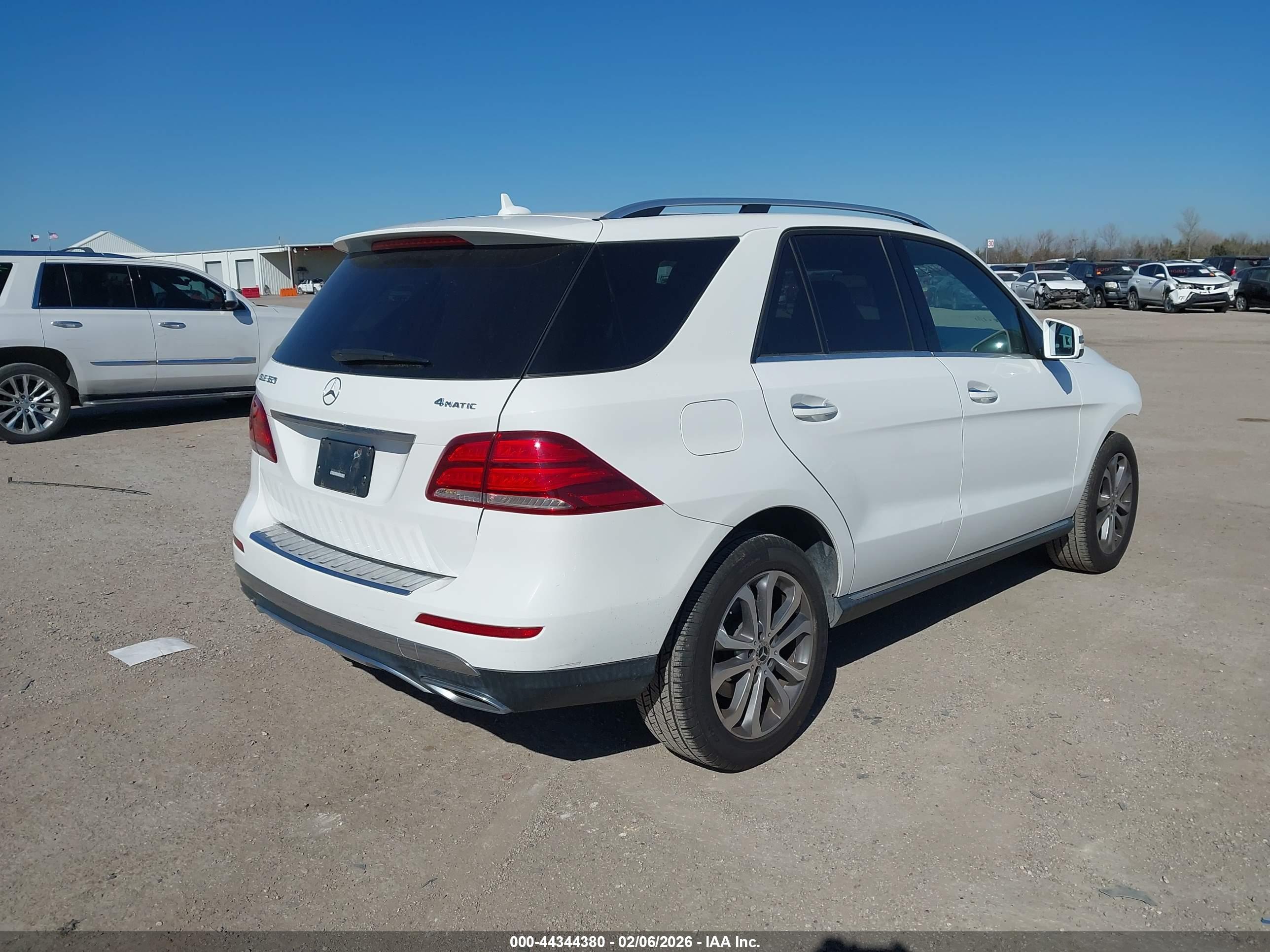 MERCEDES-BENZ GLE image 4