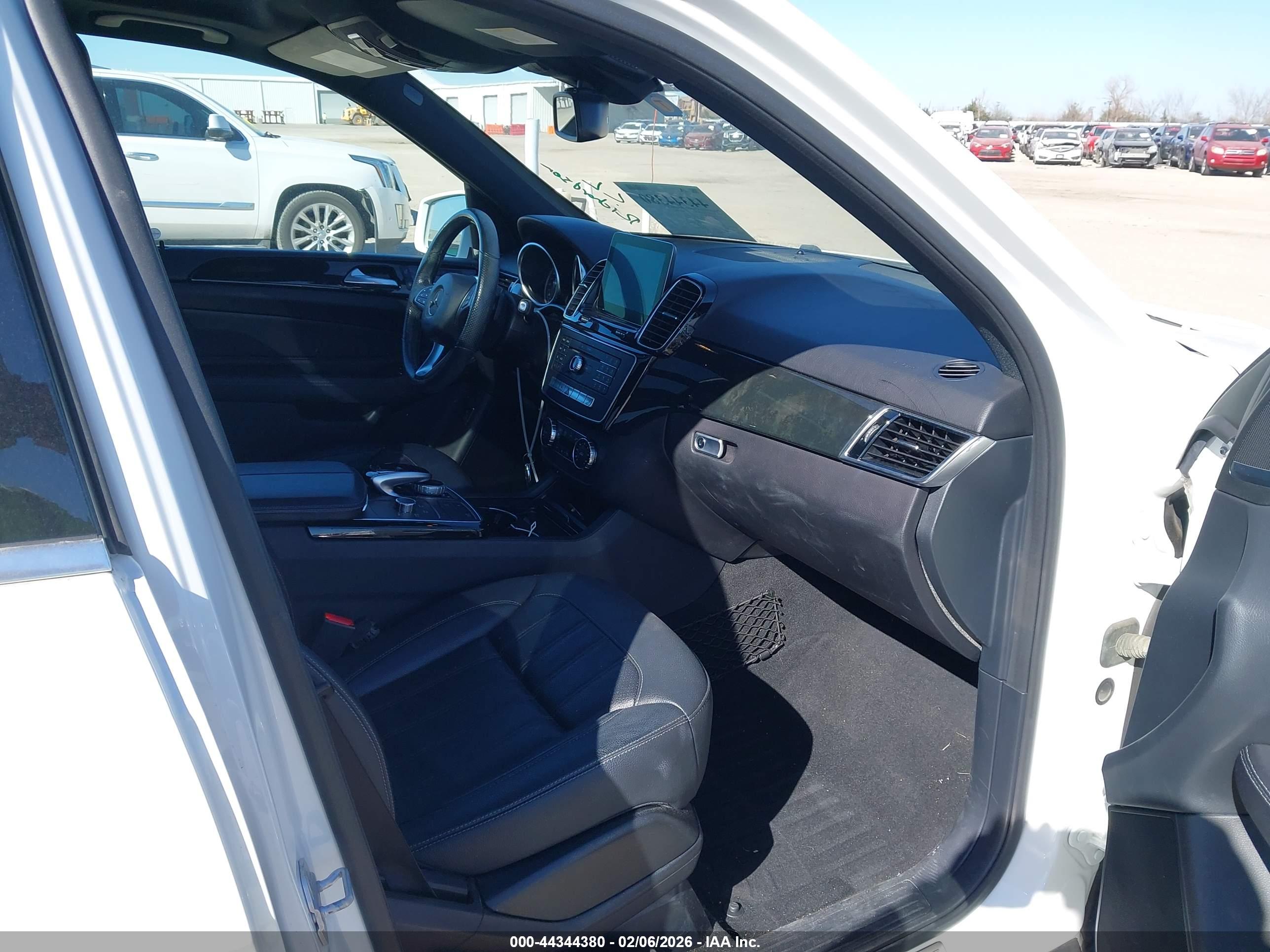 MERCEDES-BENZ GLE image 5