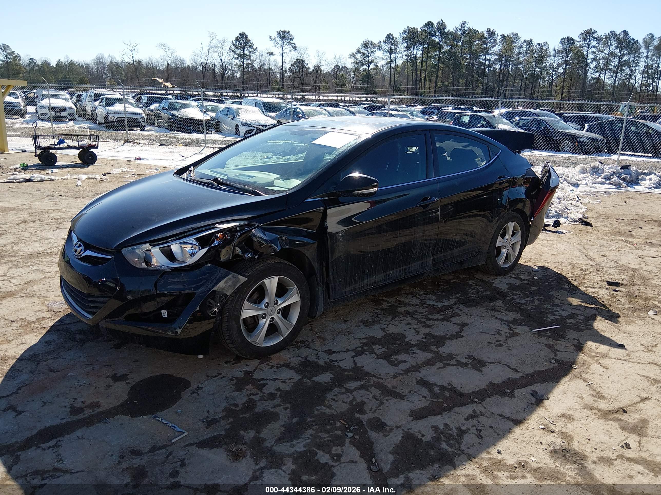HYUNDAI ELANTRA image 2