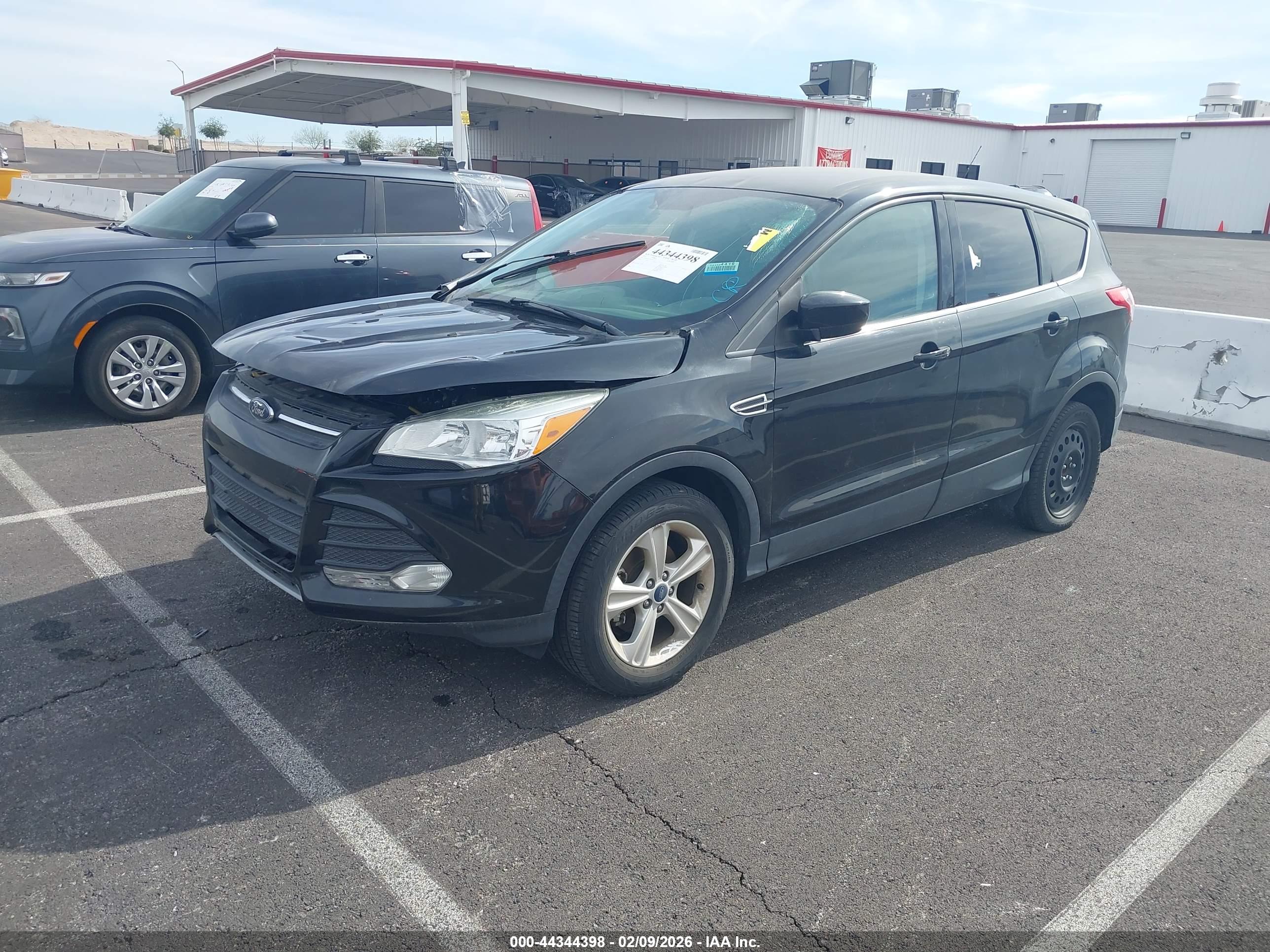 FORD ESCAPE image 2