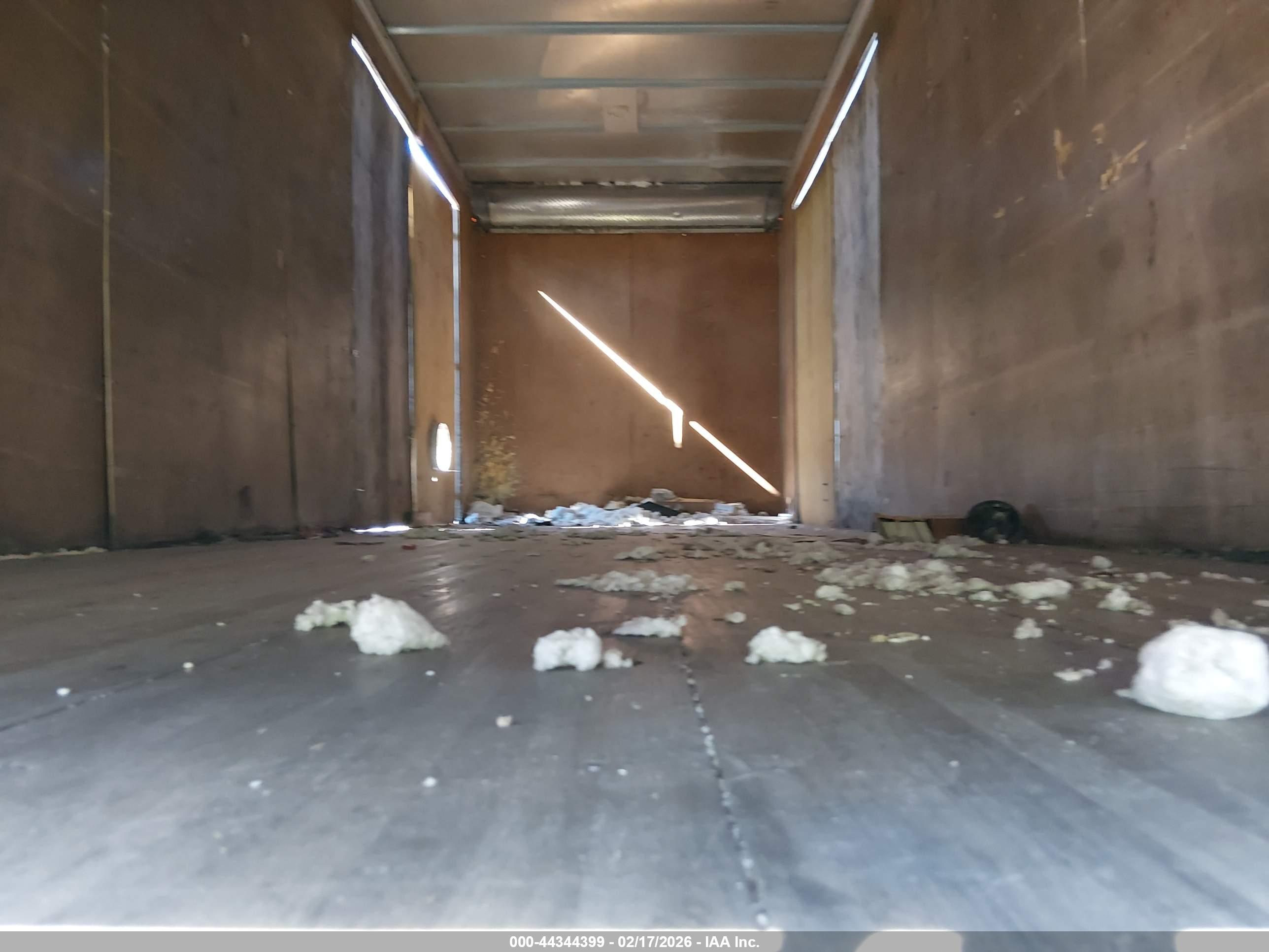 FREIGHTLINER M2 image 7