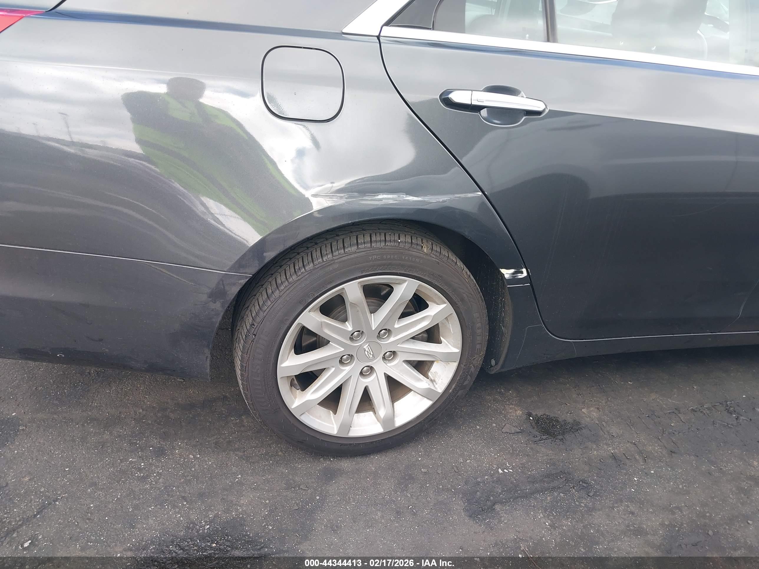 CADILLAC CTS image 6