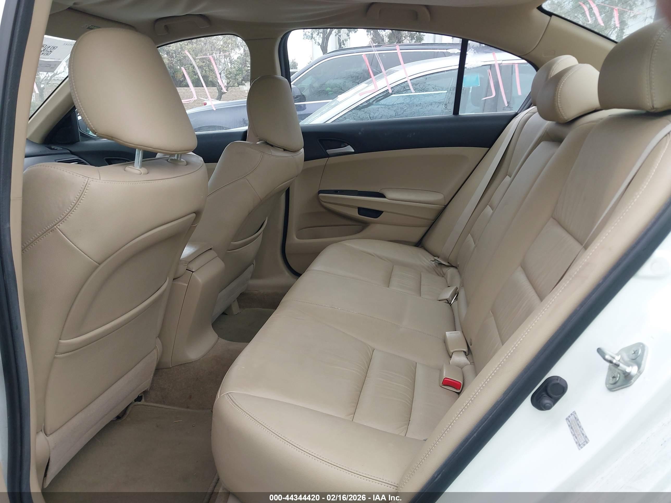 HONDA ACCORD image 8