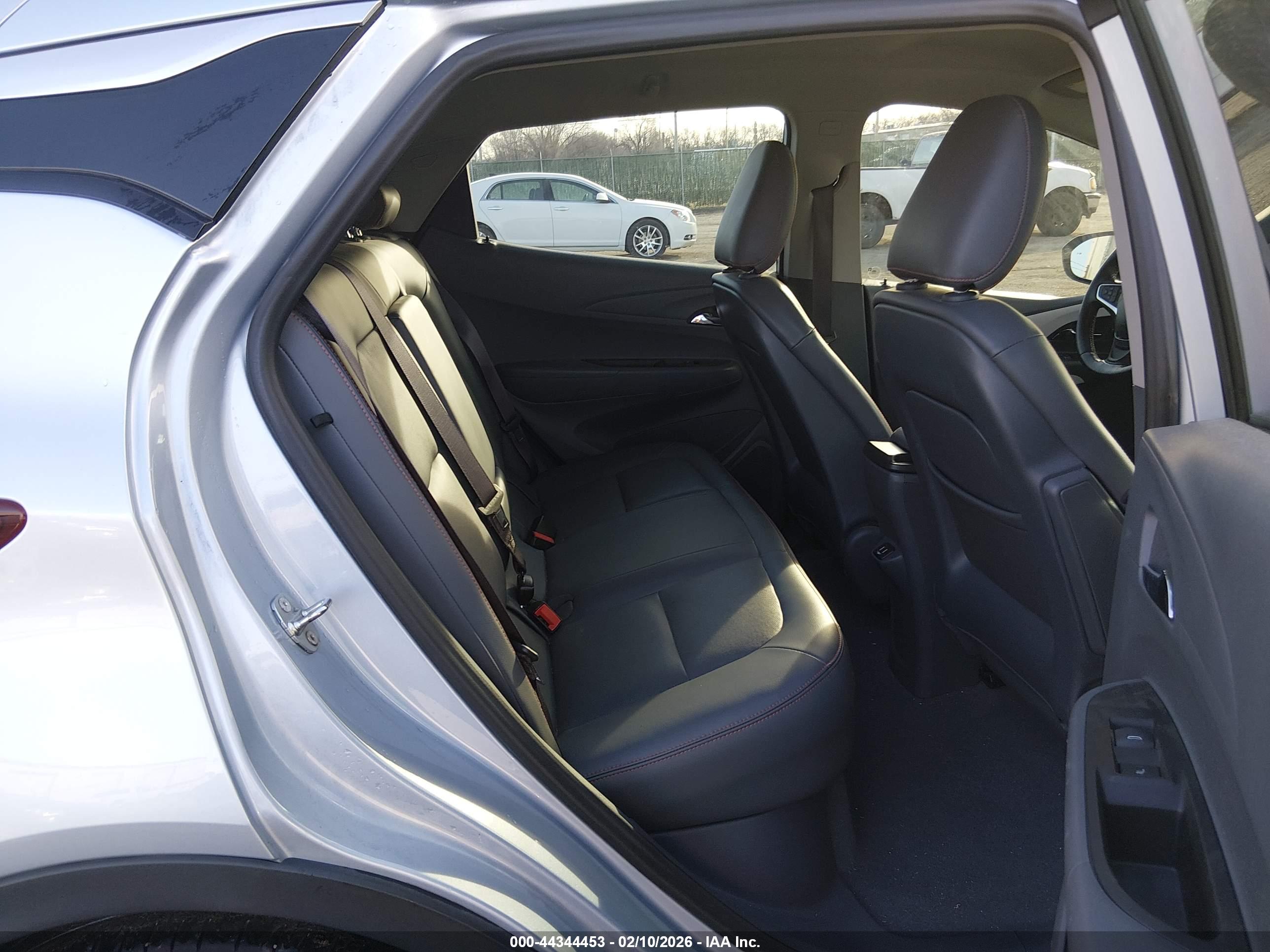 CHEVROLET BOLT image 8