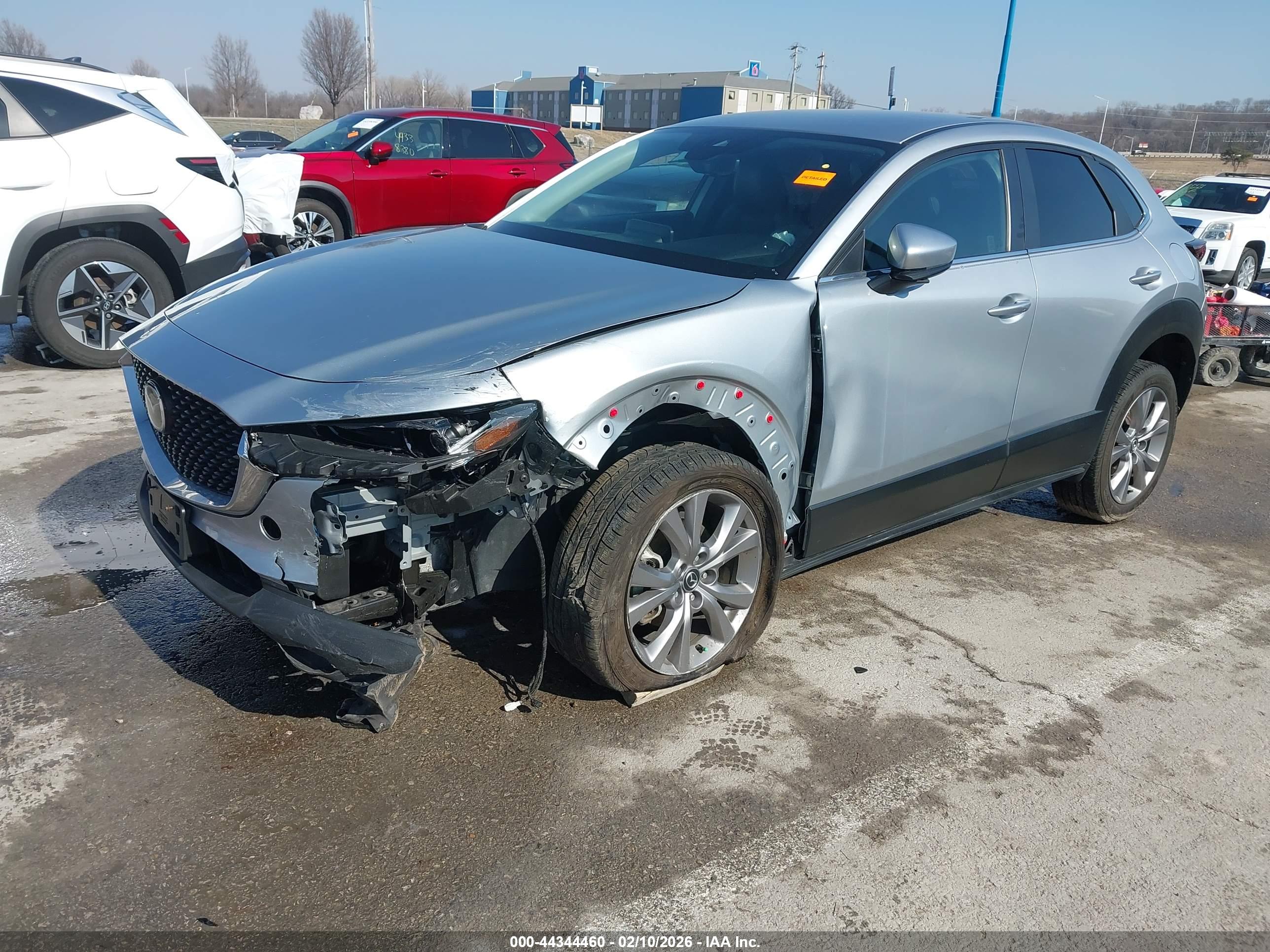 MAZDA CX-30 image 2
