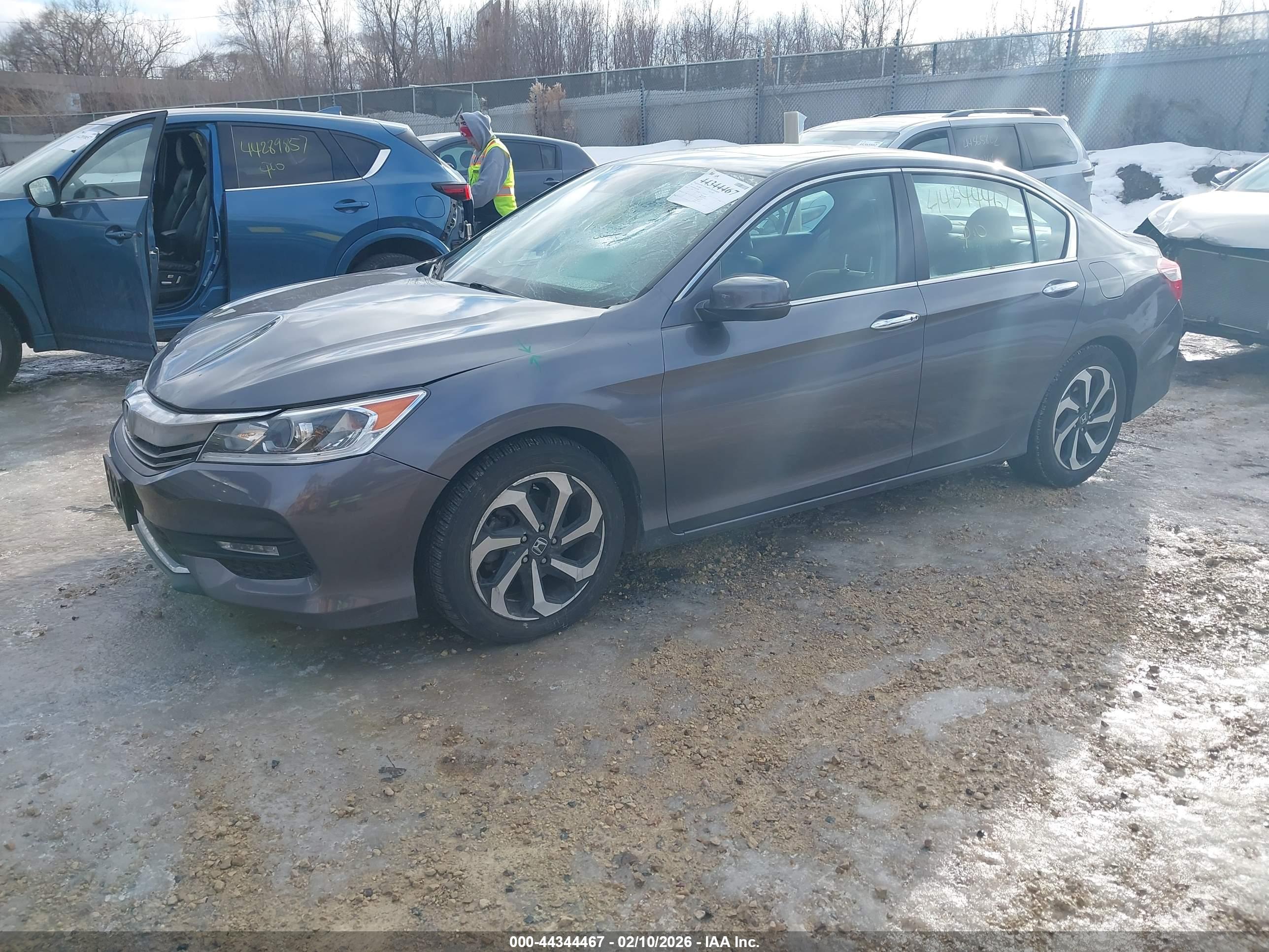 HONDA ACCORD image 2