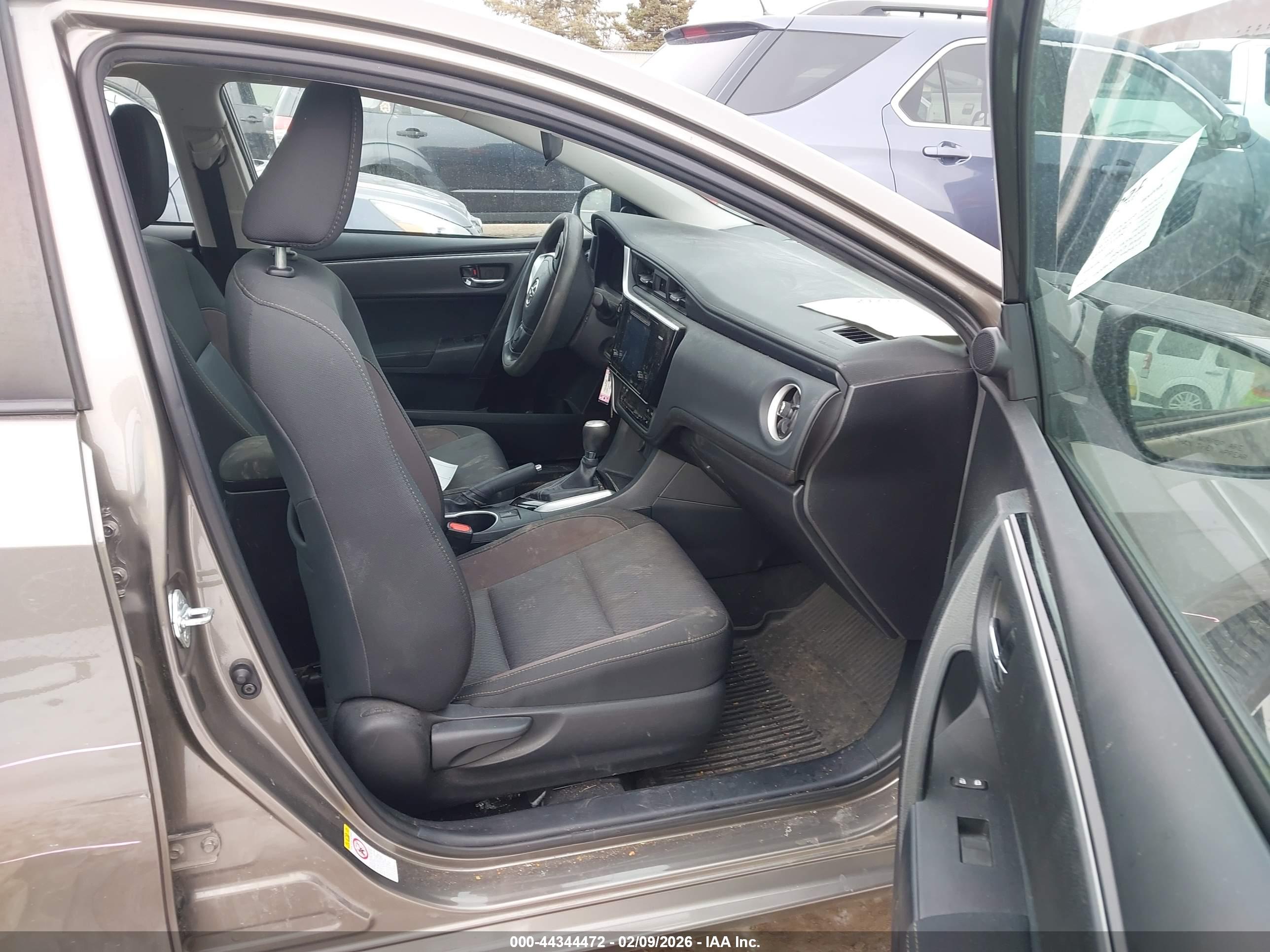 TOYOTA COROLLA image 5