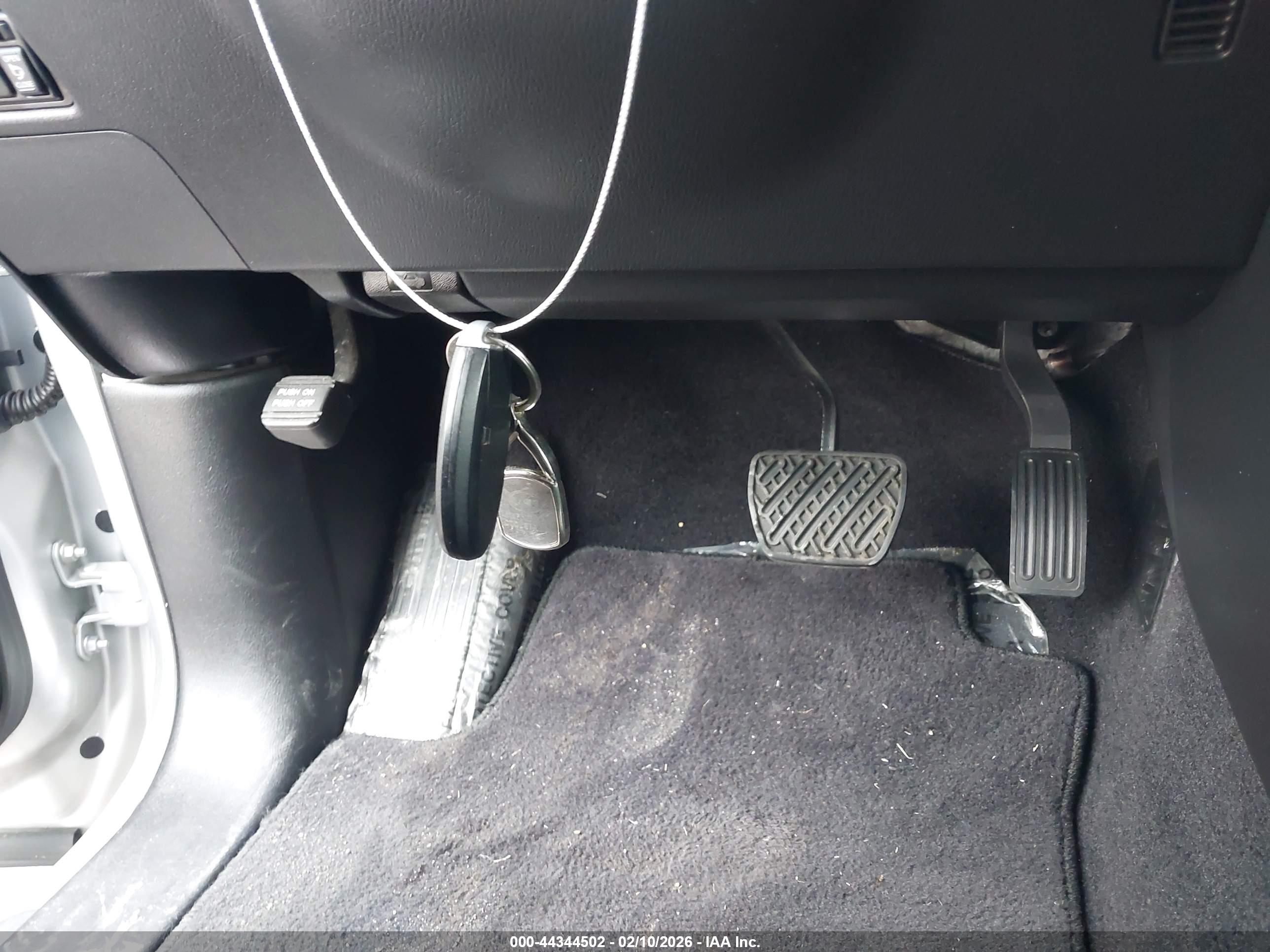 INFINITI QX56 image 11