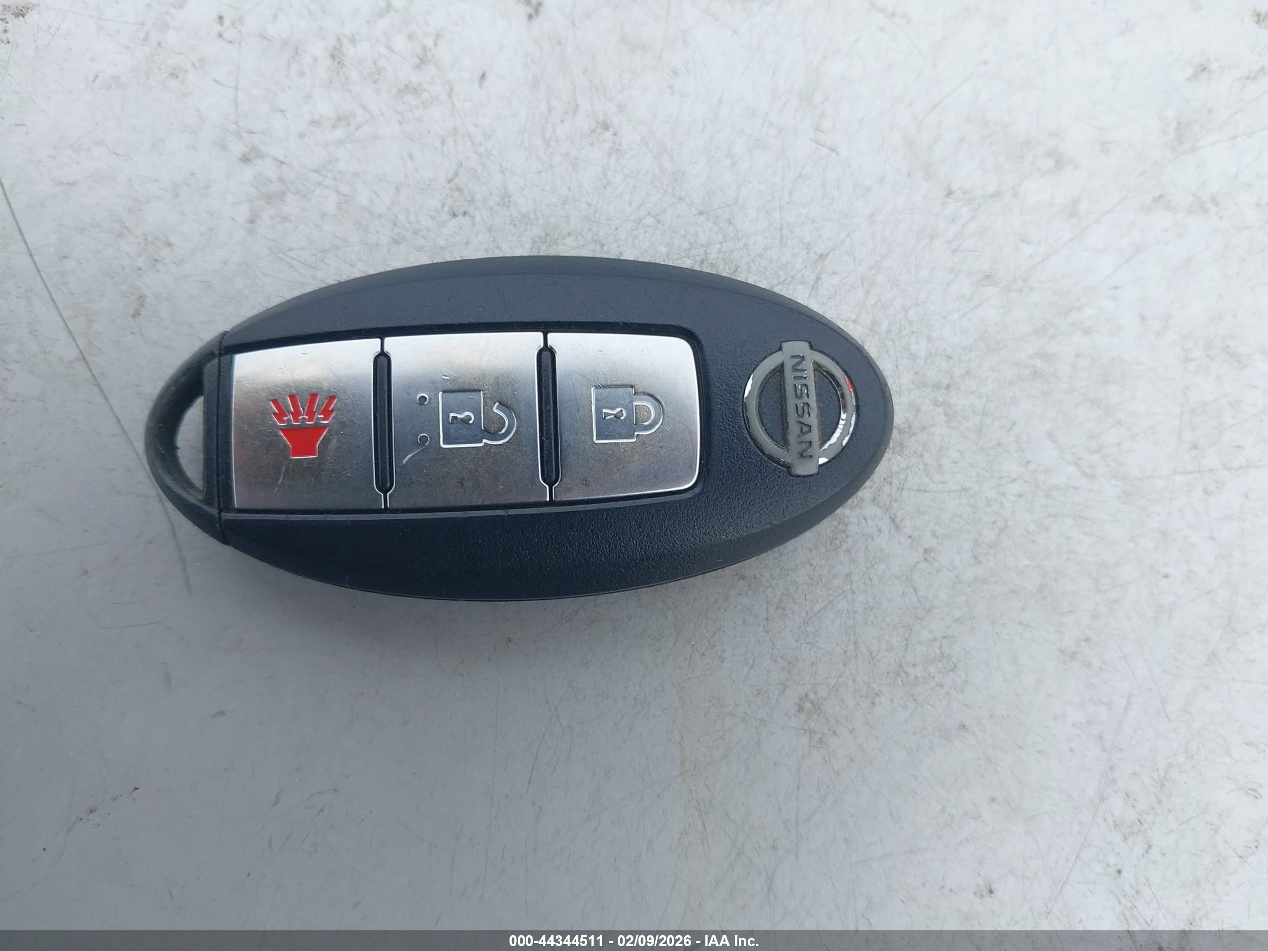 NISSAN ROGUE image 11