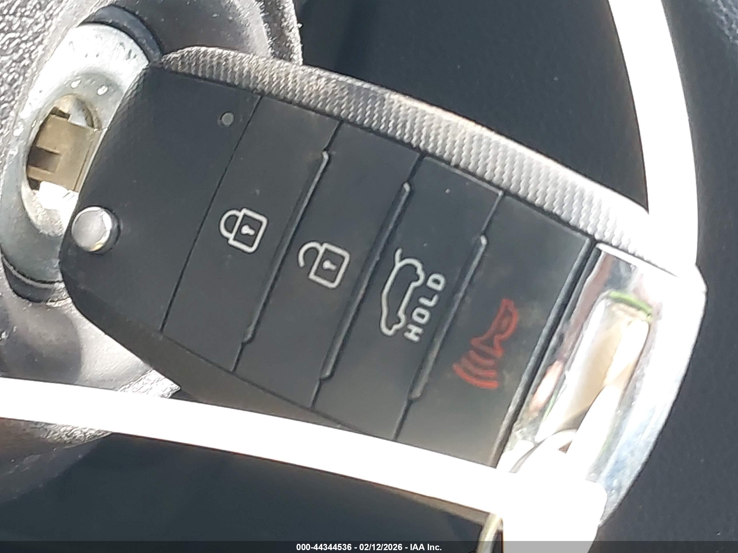 KIA SORENTO image 11