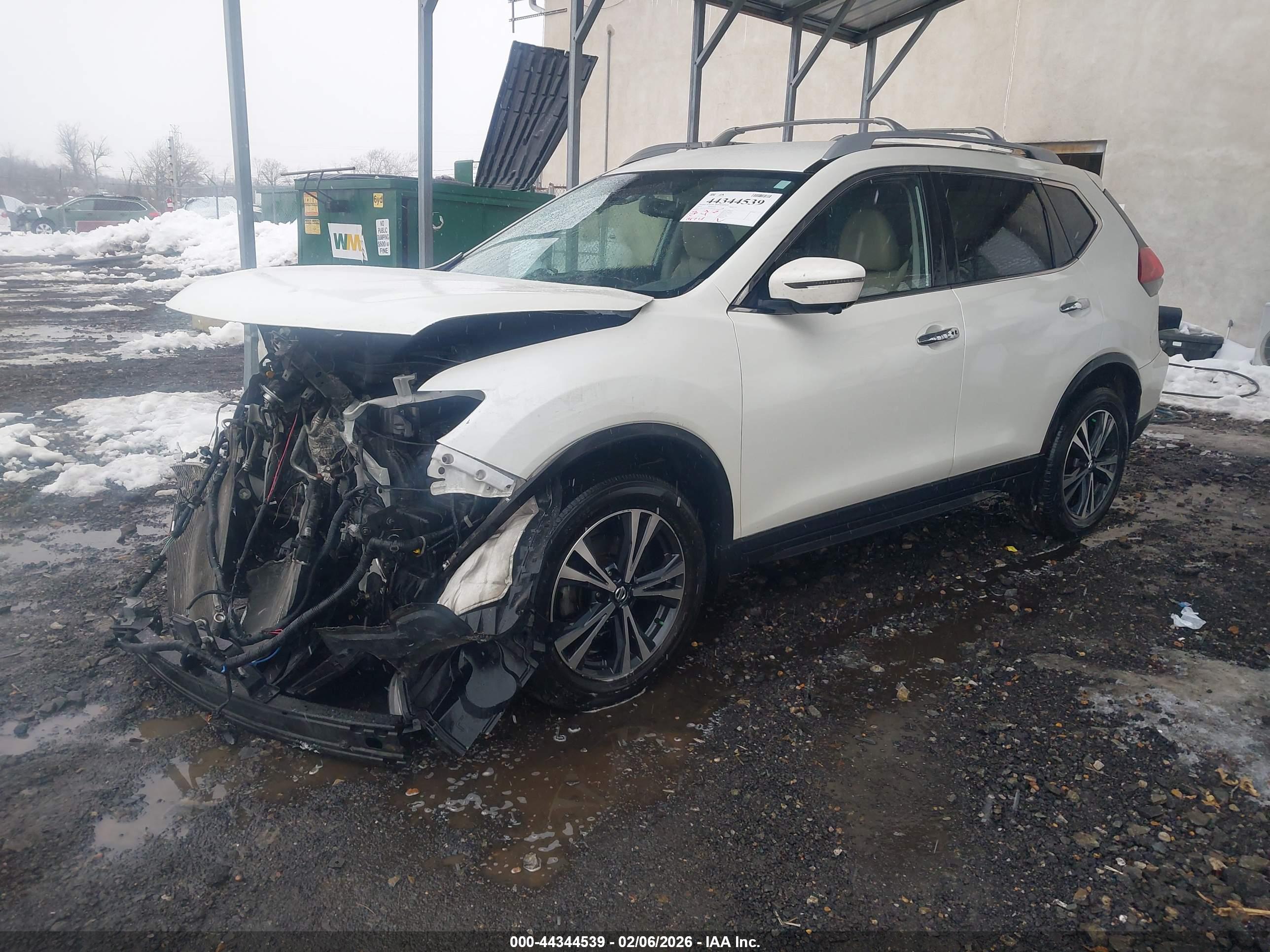 NISSAN ROGUE image 2