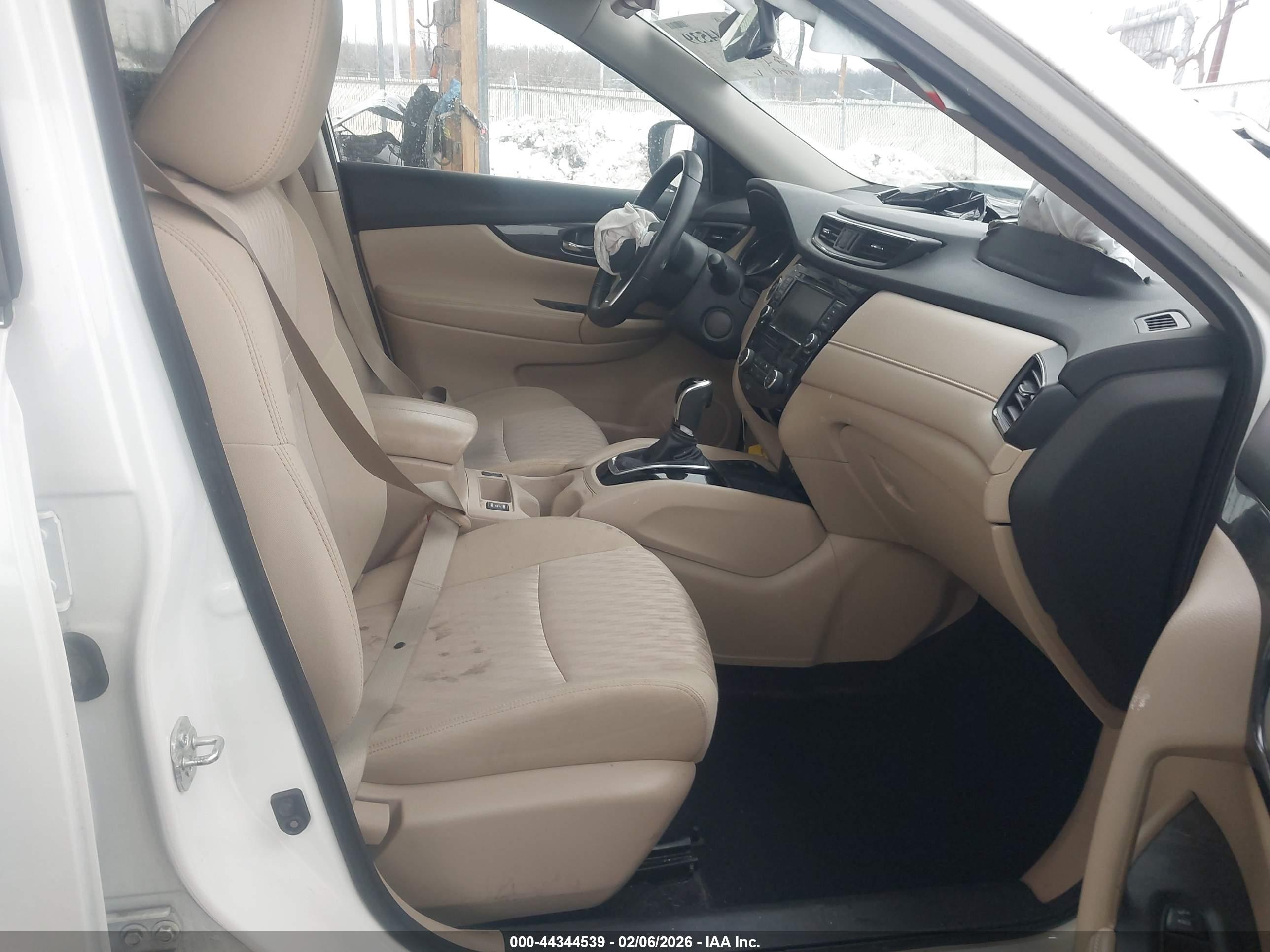 NISSAN ROGUE image 5