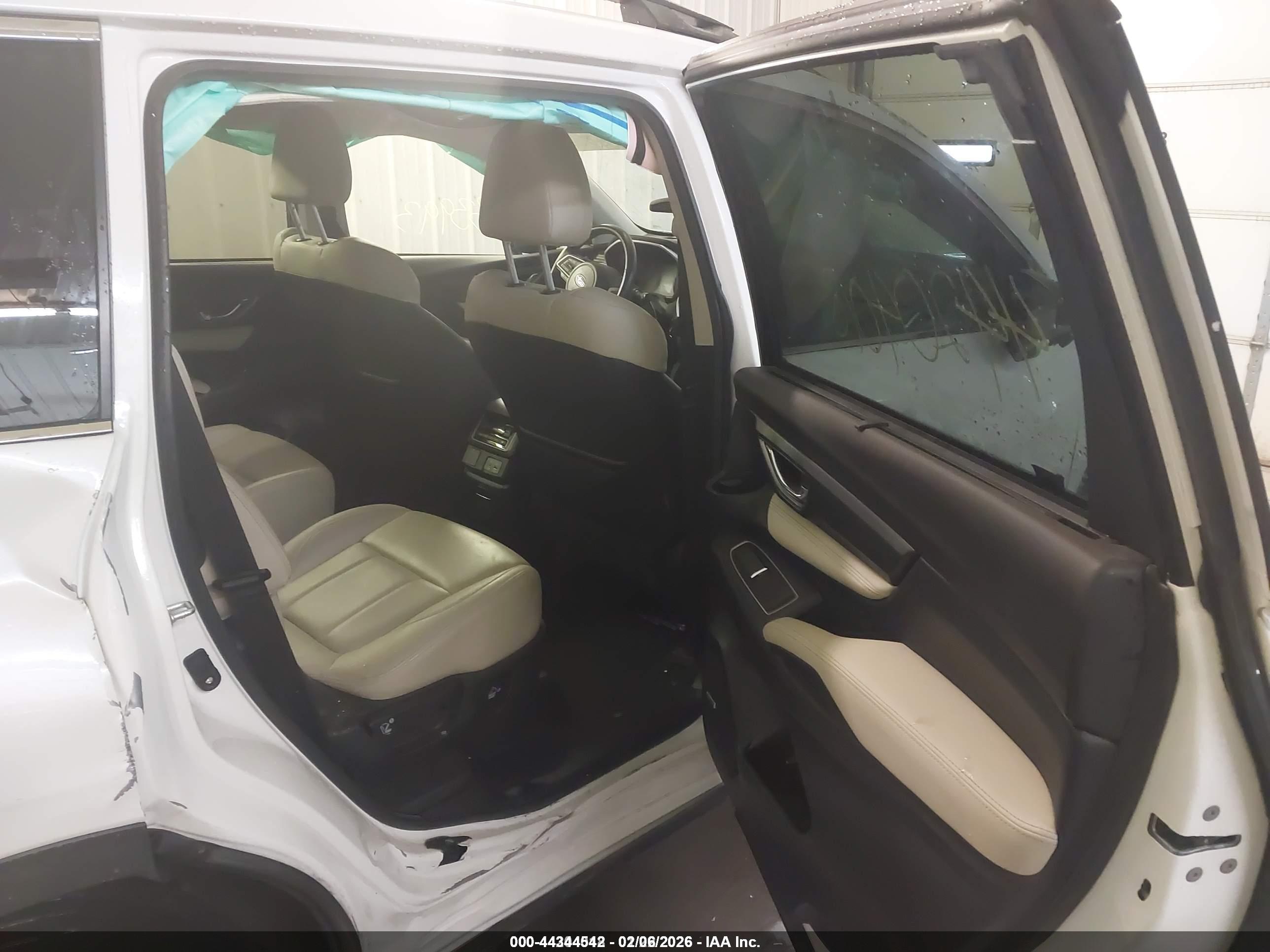 SUBARU ASCENT image 8