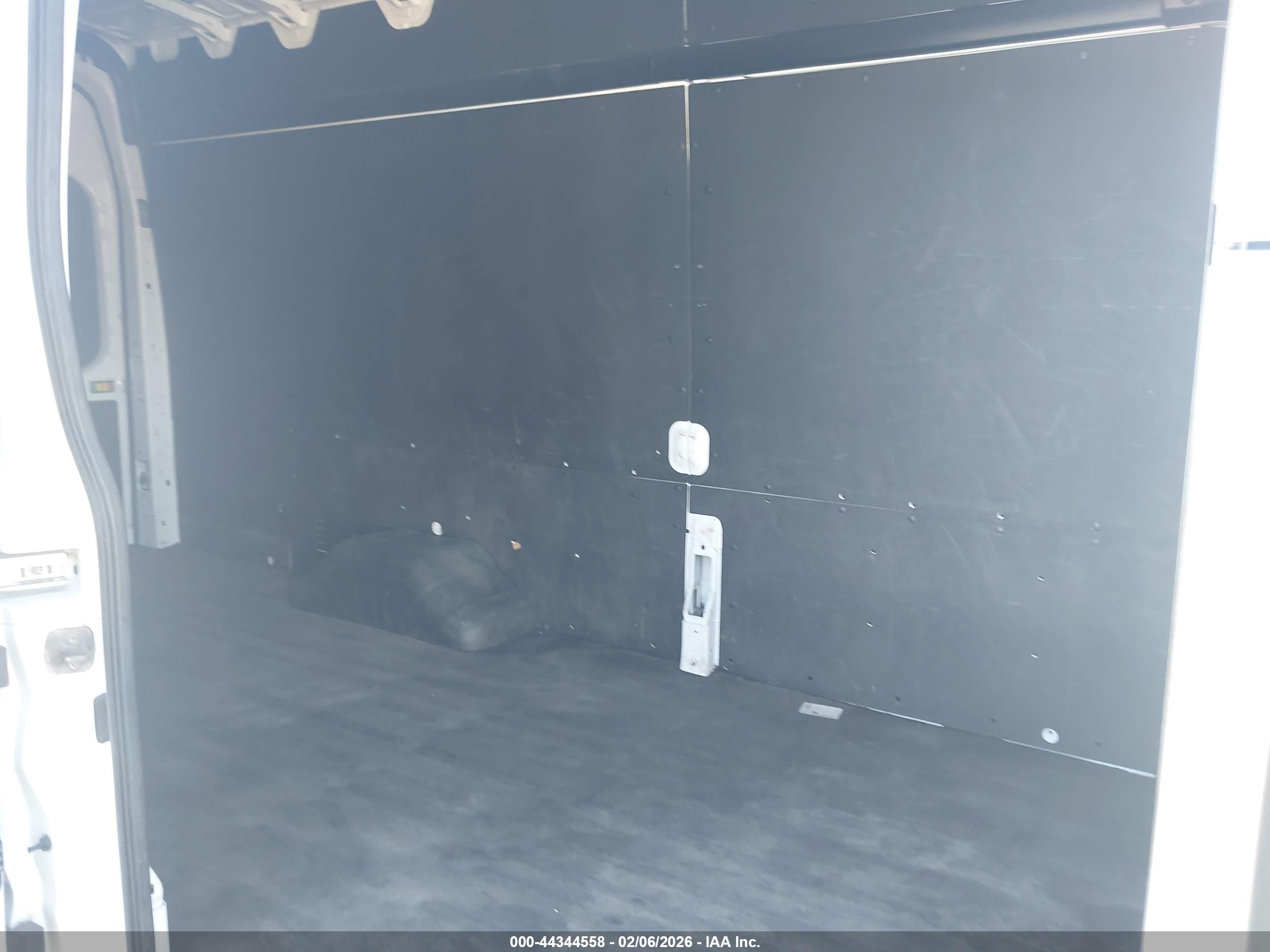 FORD TRANSIT-350 image 8